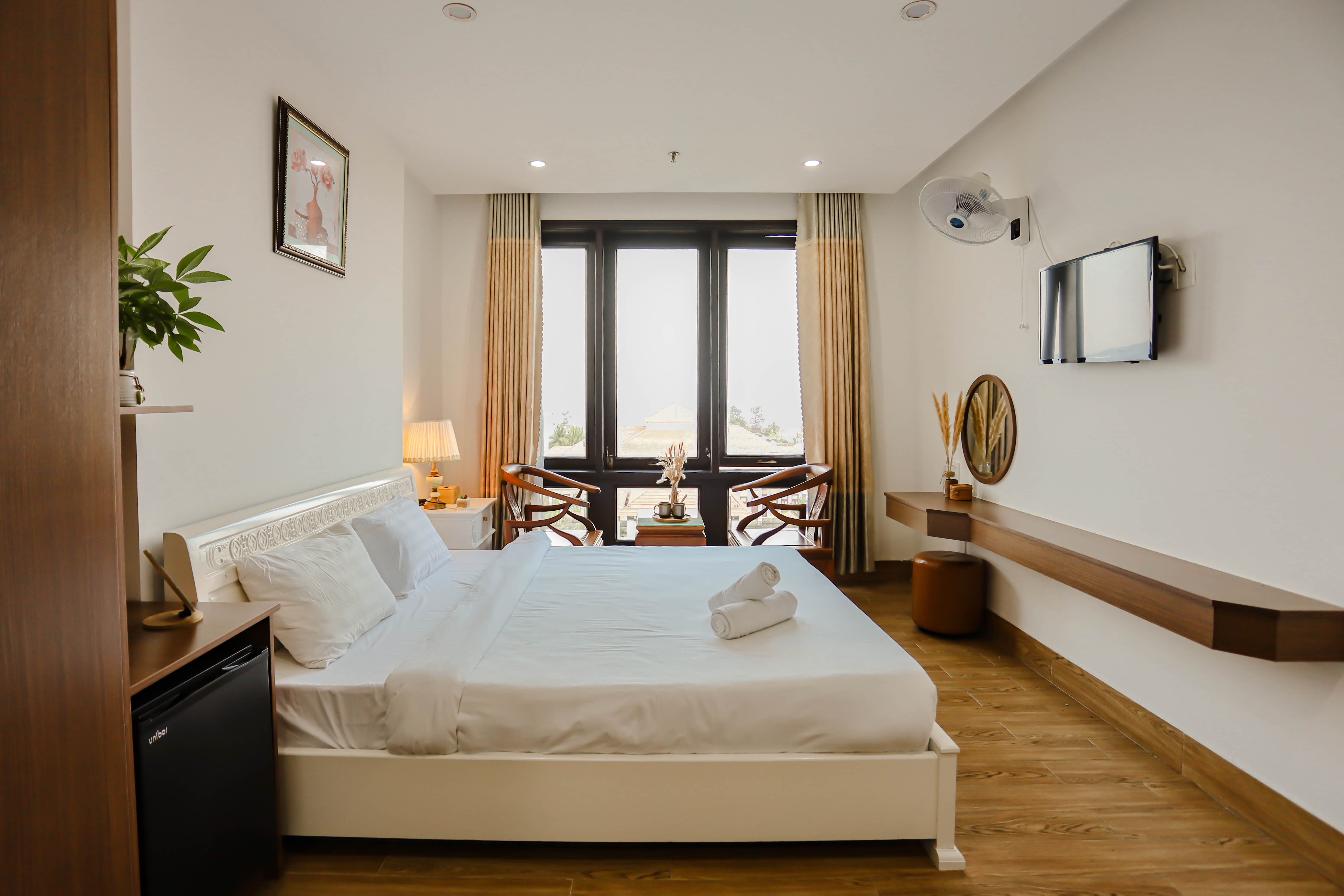 Seacolor Beachstay Danang Hotel By Haviland