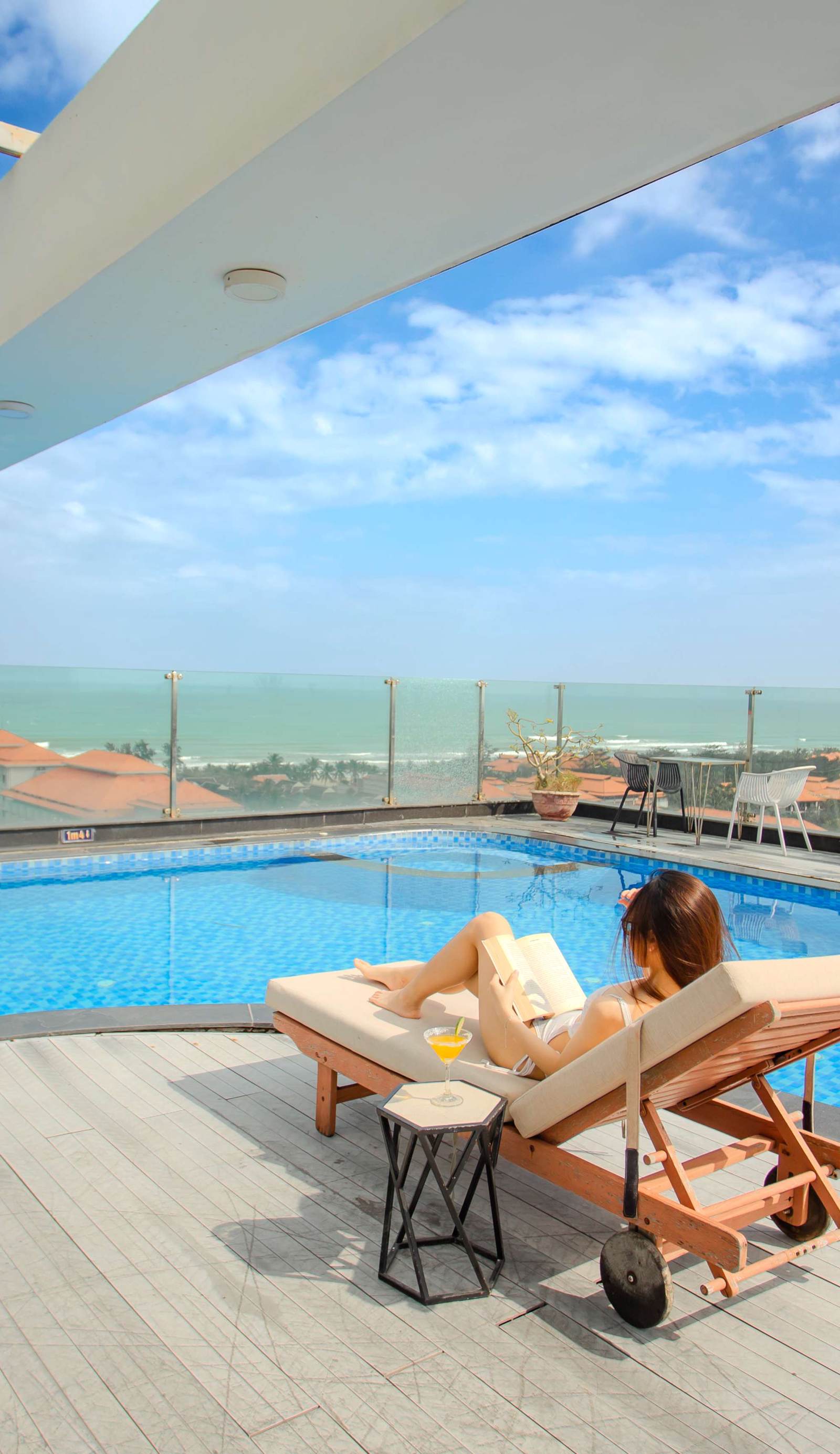 Sea Phoenix Hotel