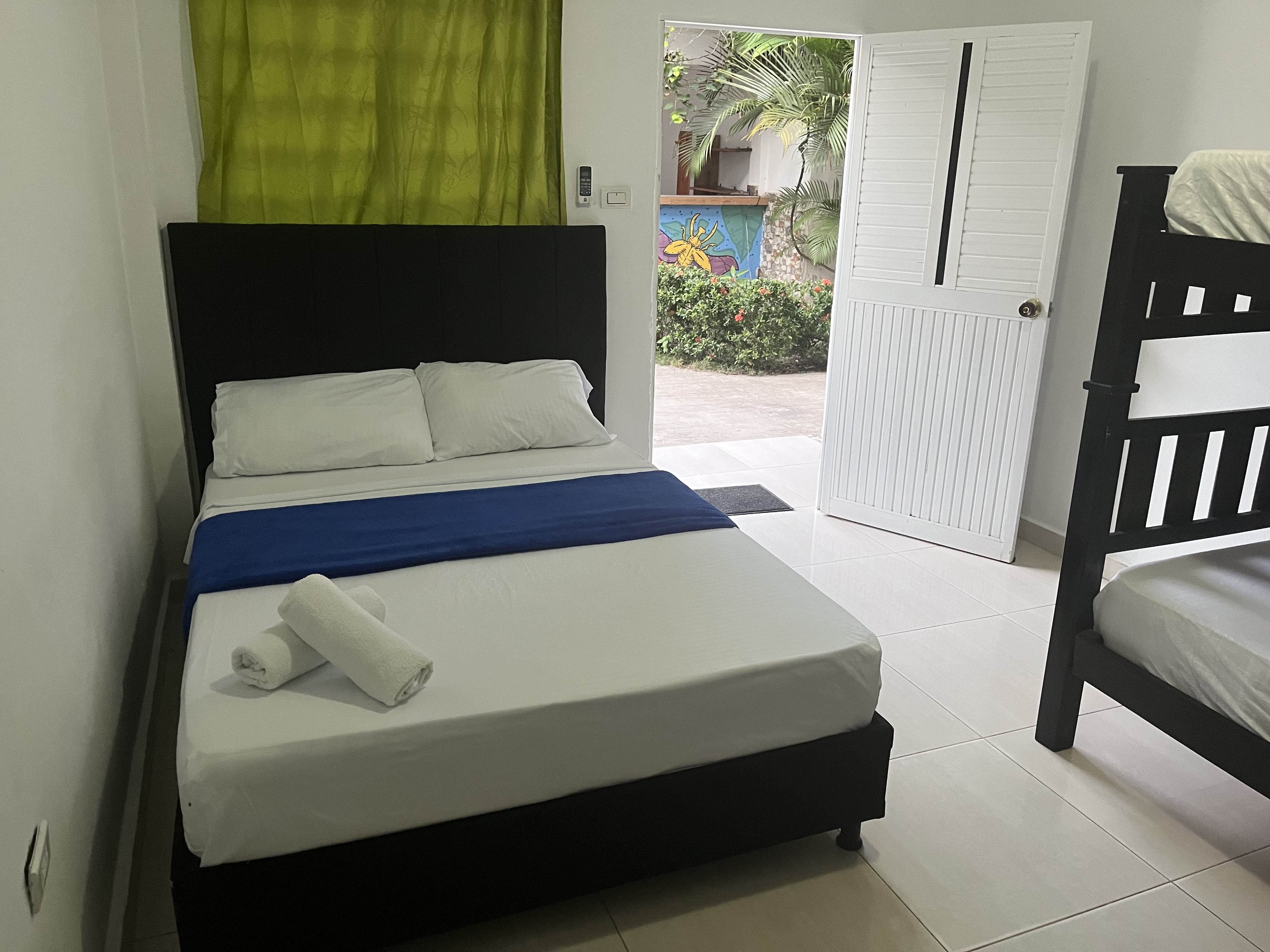 Casa Beach Life Hostel & Free Mojitos Bar