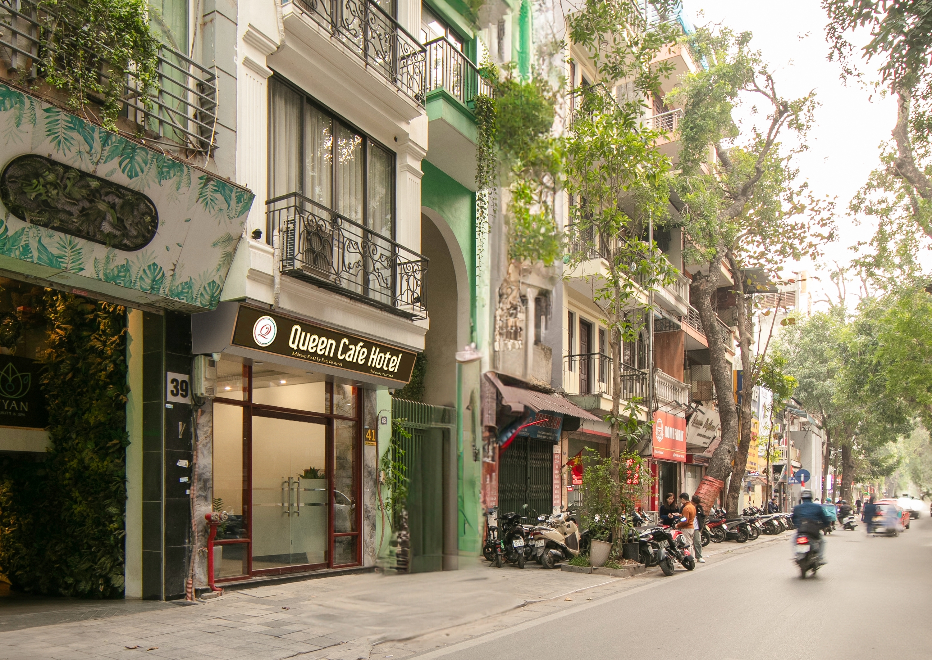 Queen Cafe Hotel