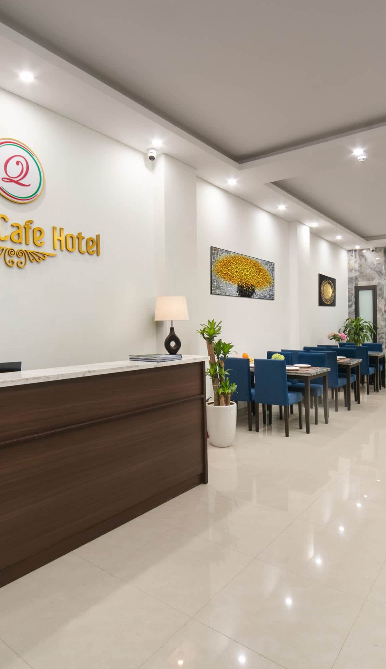 Queen Cafe Hotel