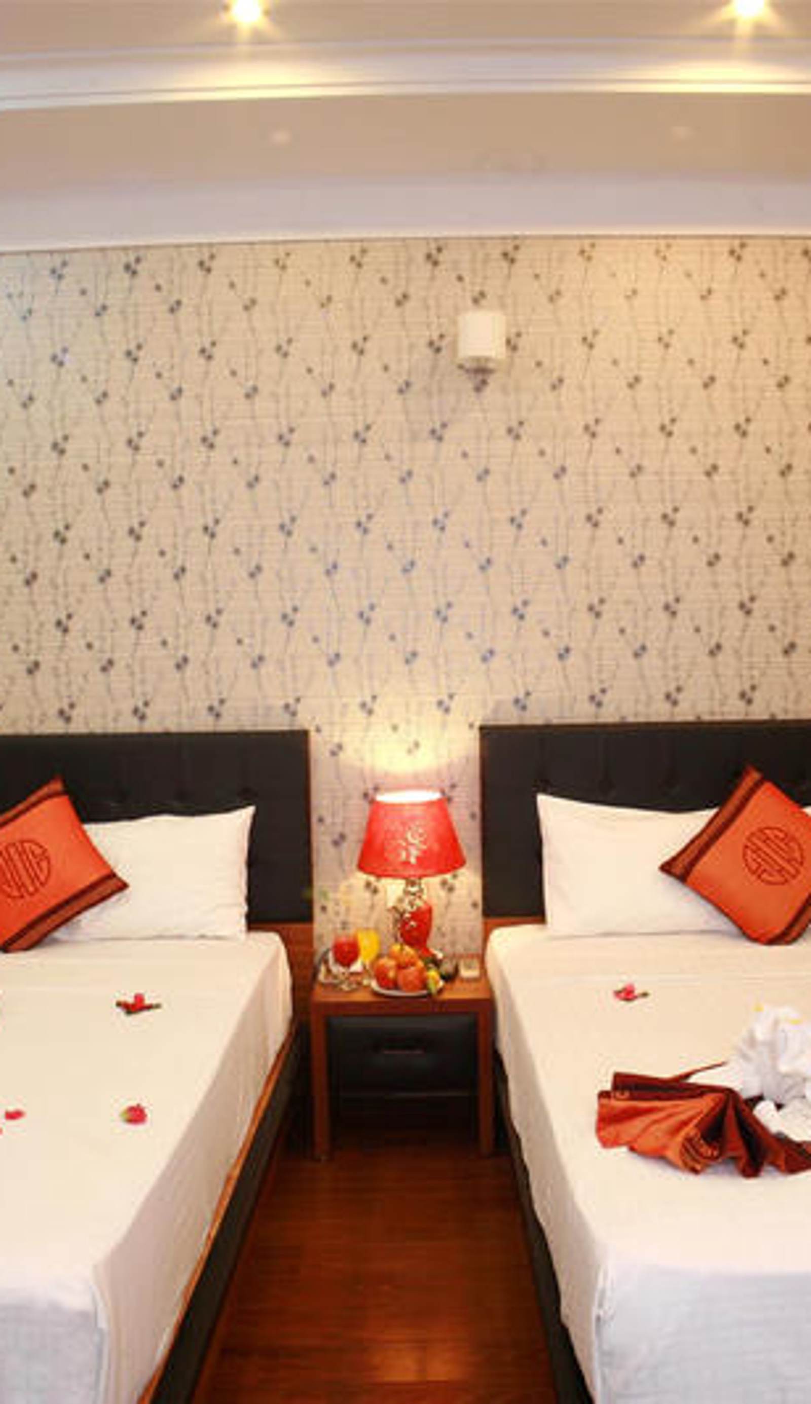 Urban Alley Hotel