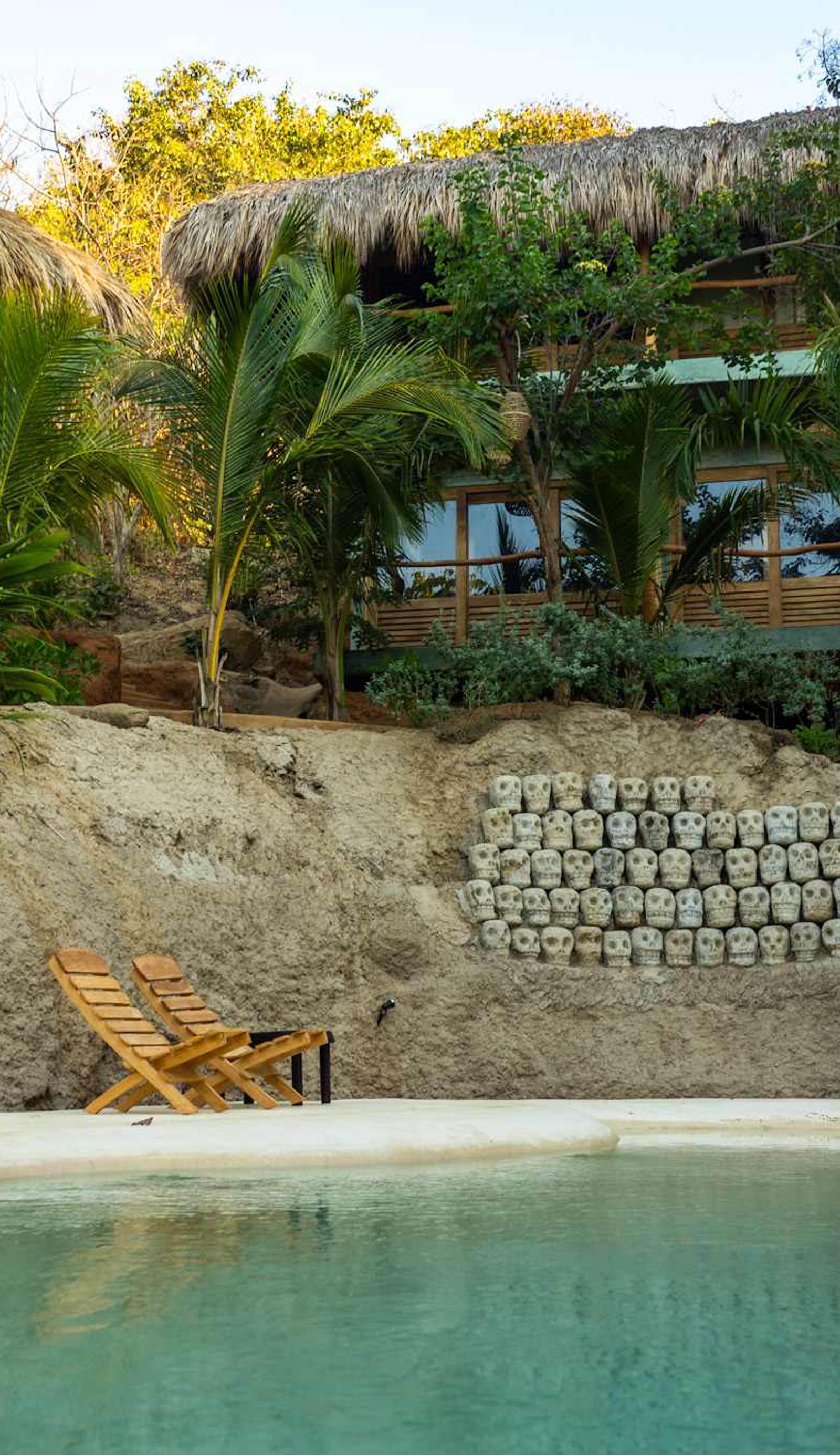 Cocos Hotel