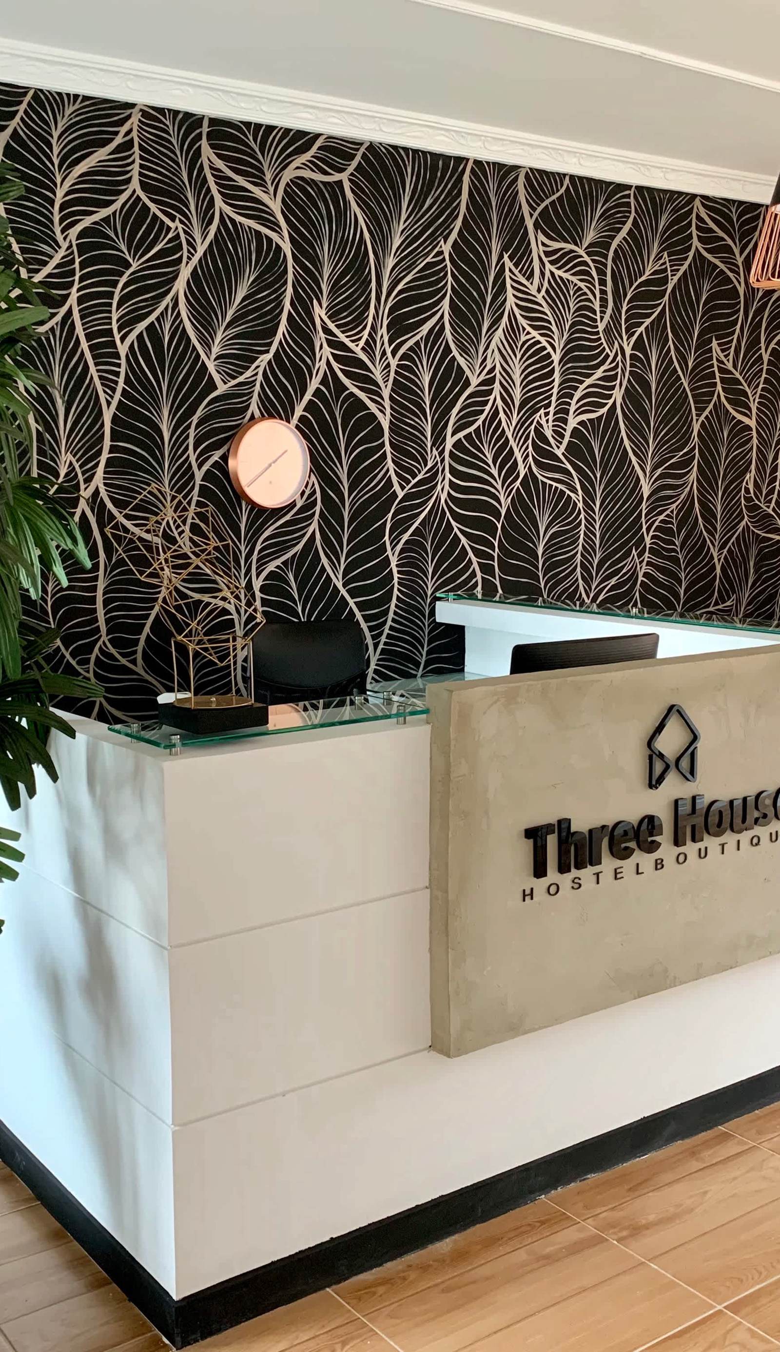 Three House Hostel Boutique