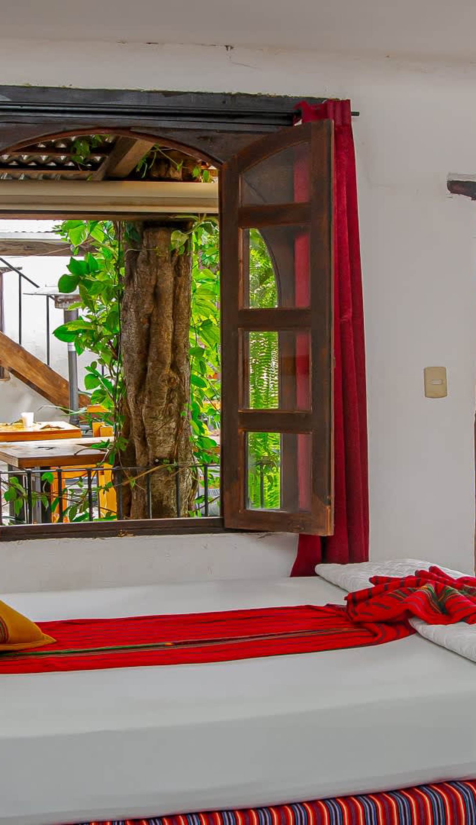 Nikikot Hostel & Hotel