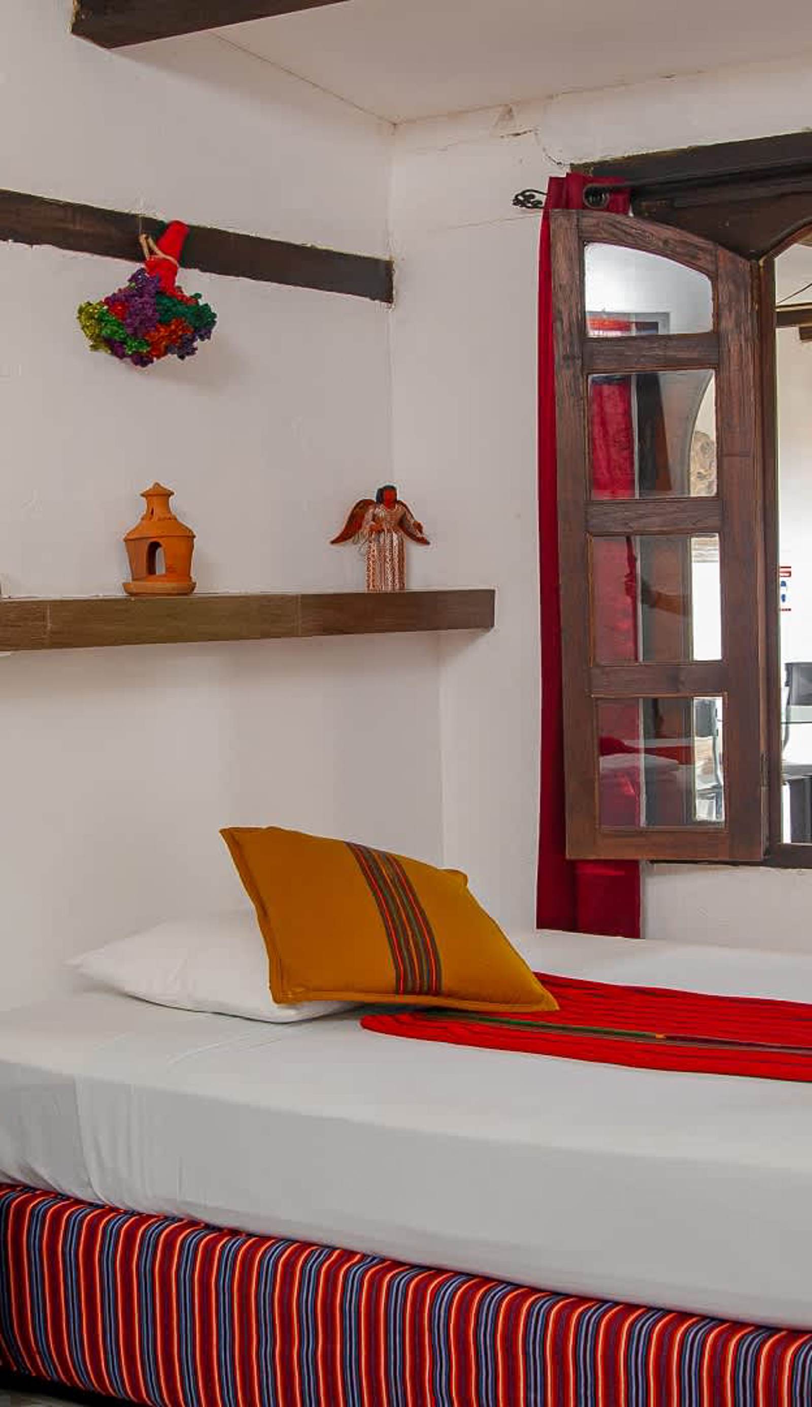 Nikikot Hostel & Hotel