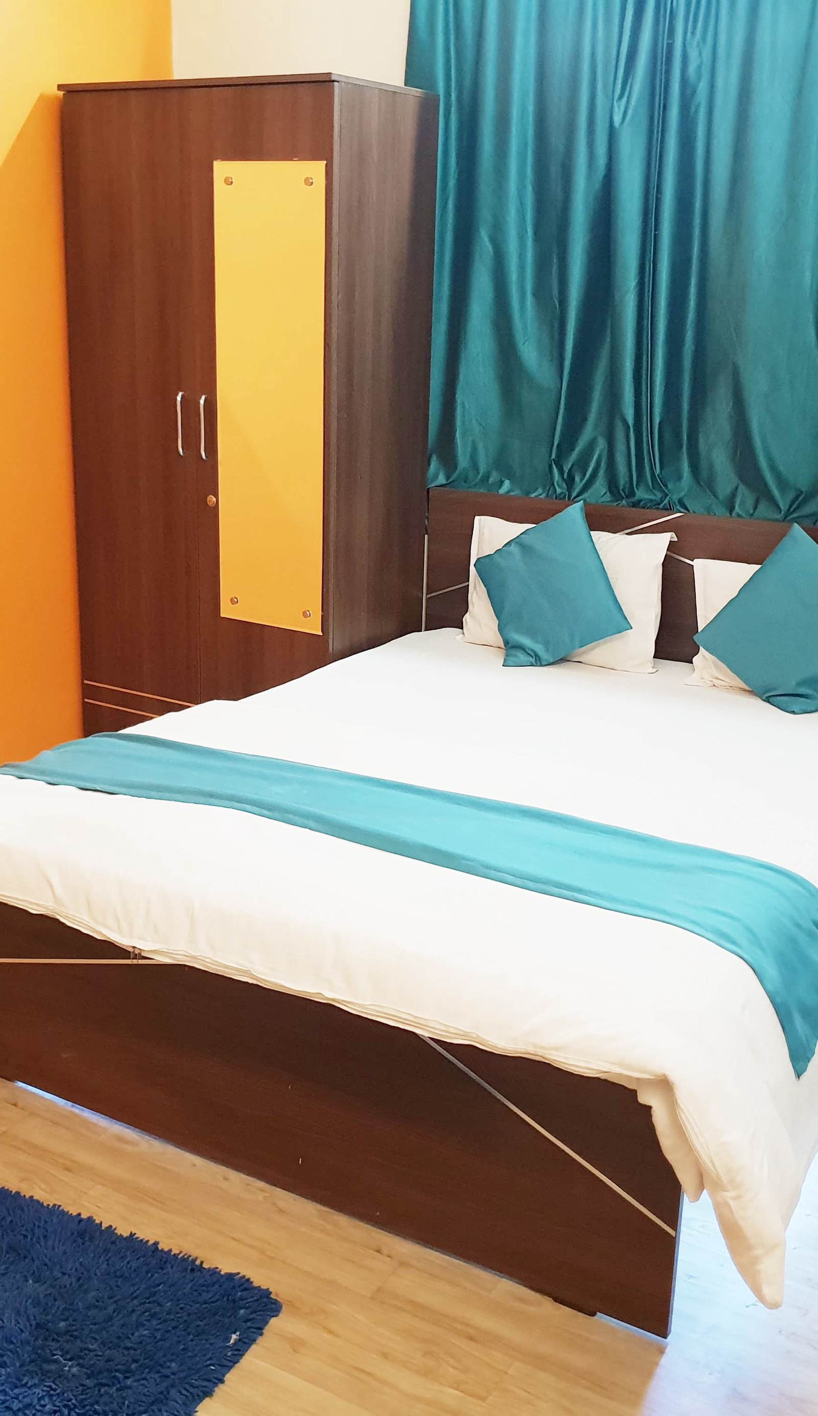 6 CR Hotel Natraj