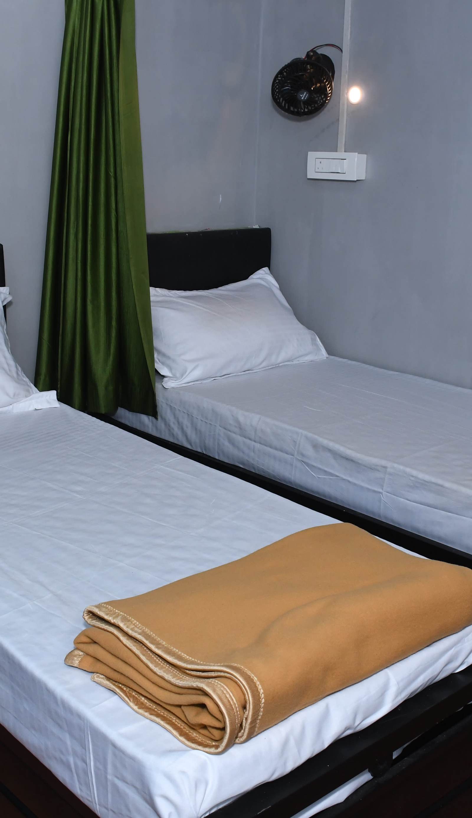 HANGOUT DORMITORY