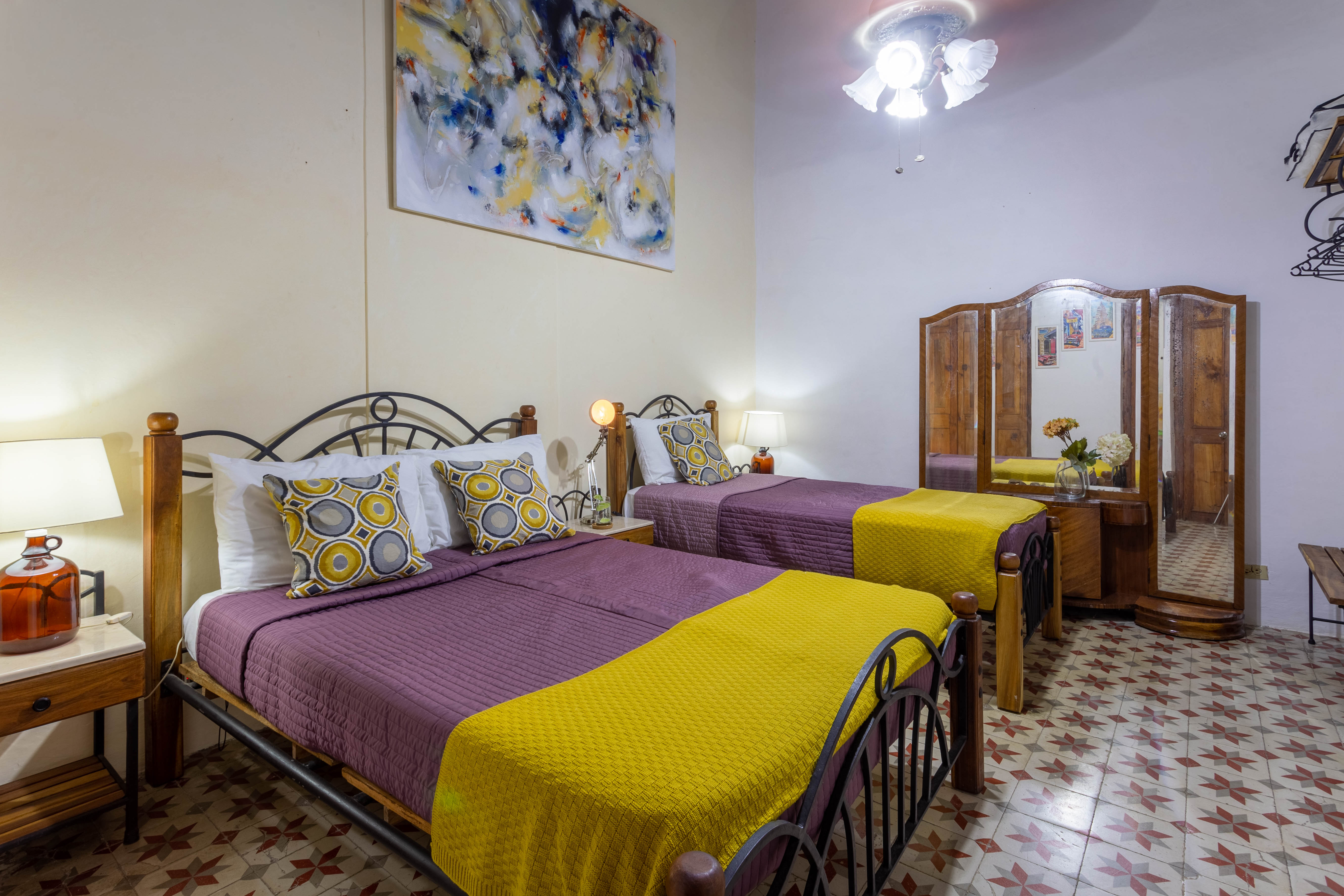 Hostal Virtudes 216
