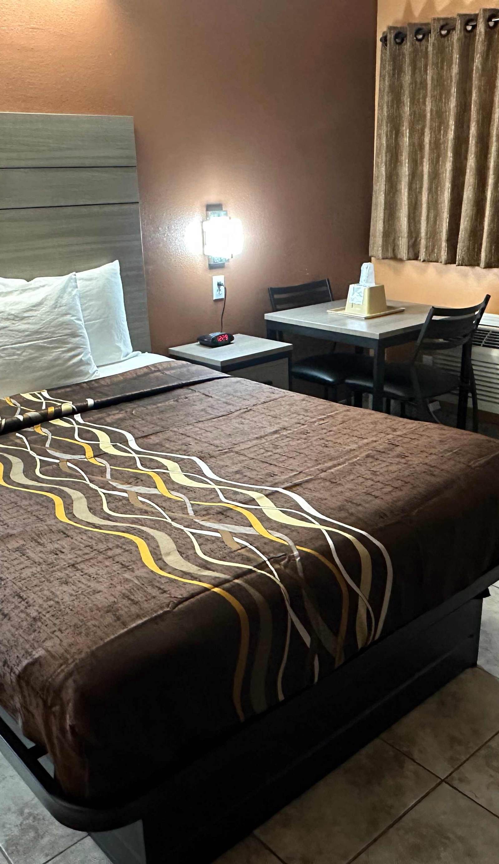 New Corral Motel