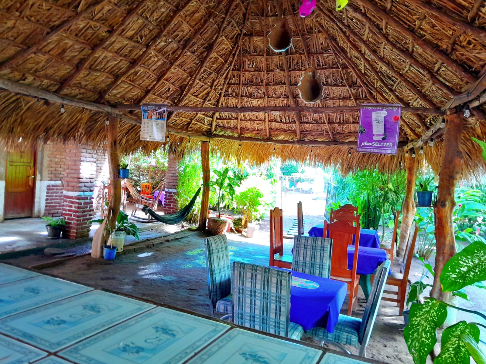 Hostal y Restaurante El Escondite