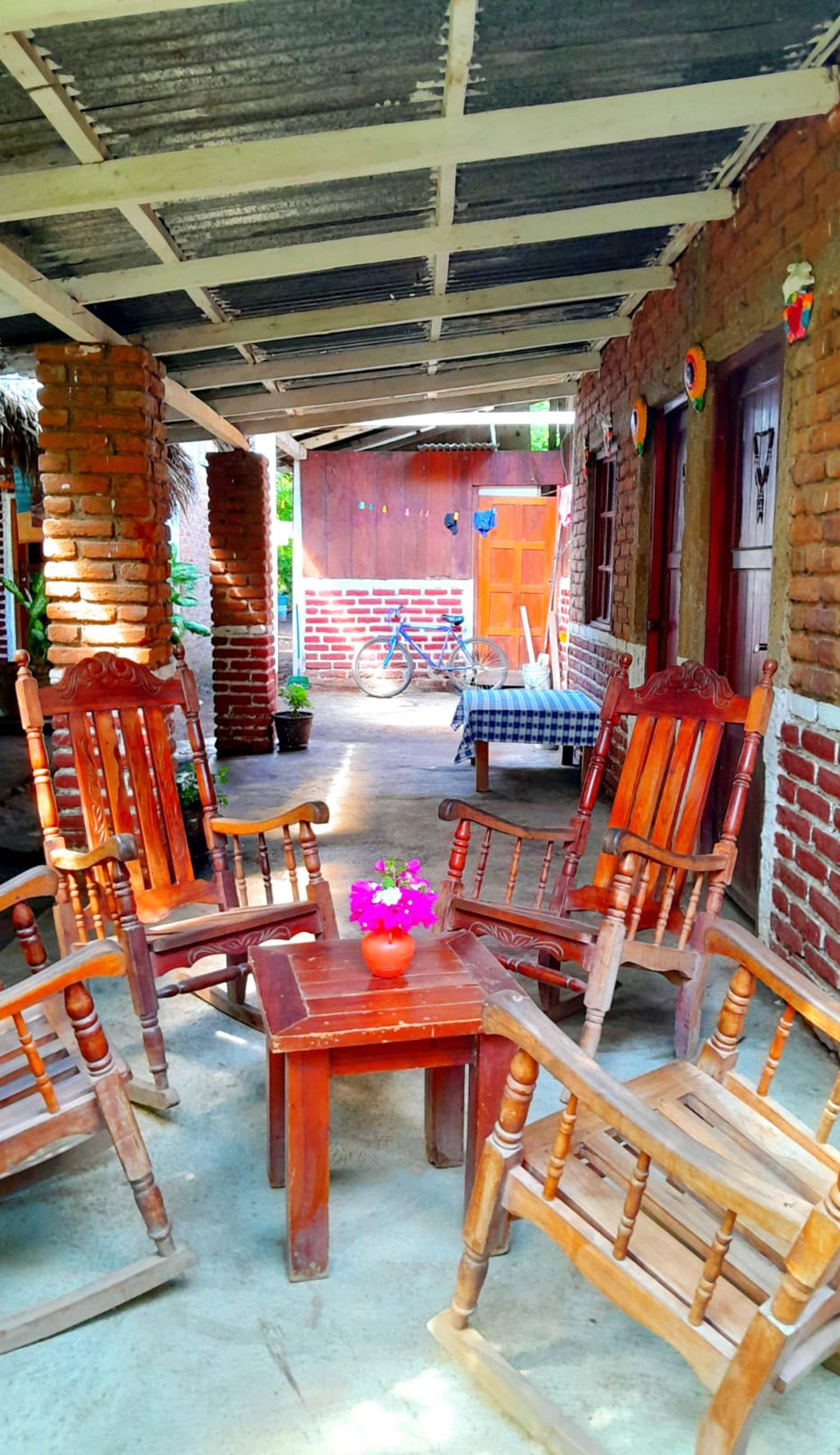 Hostal y Restaurante El Escondite