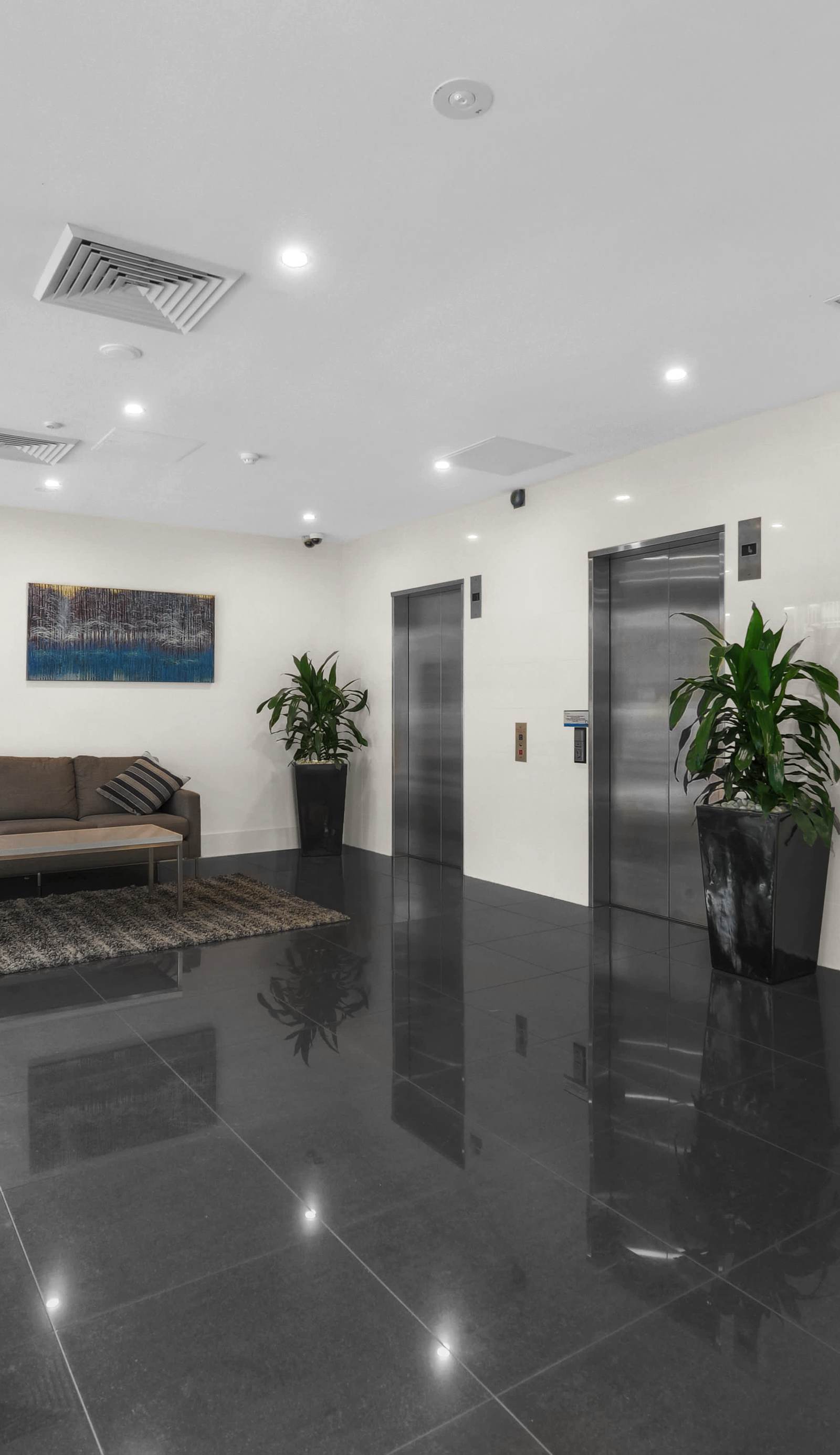 Central Brunswick Apartment Hotel