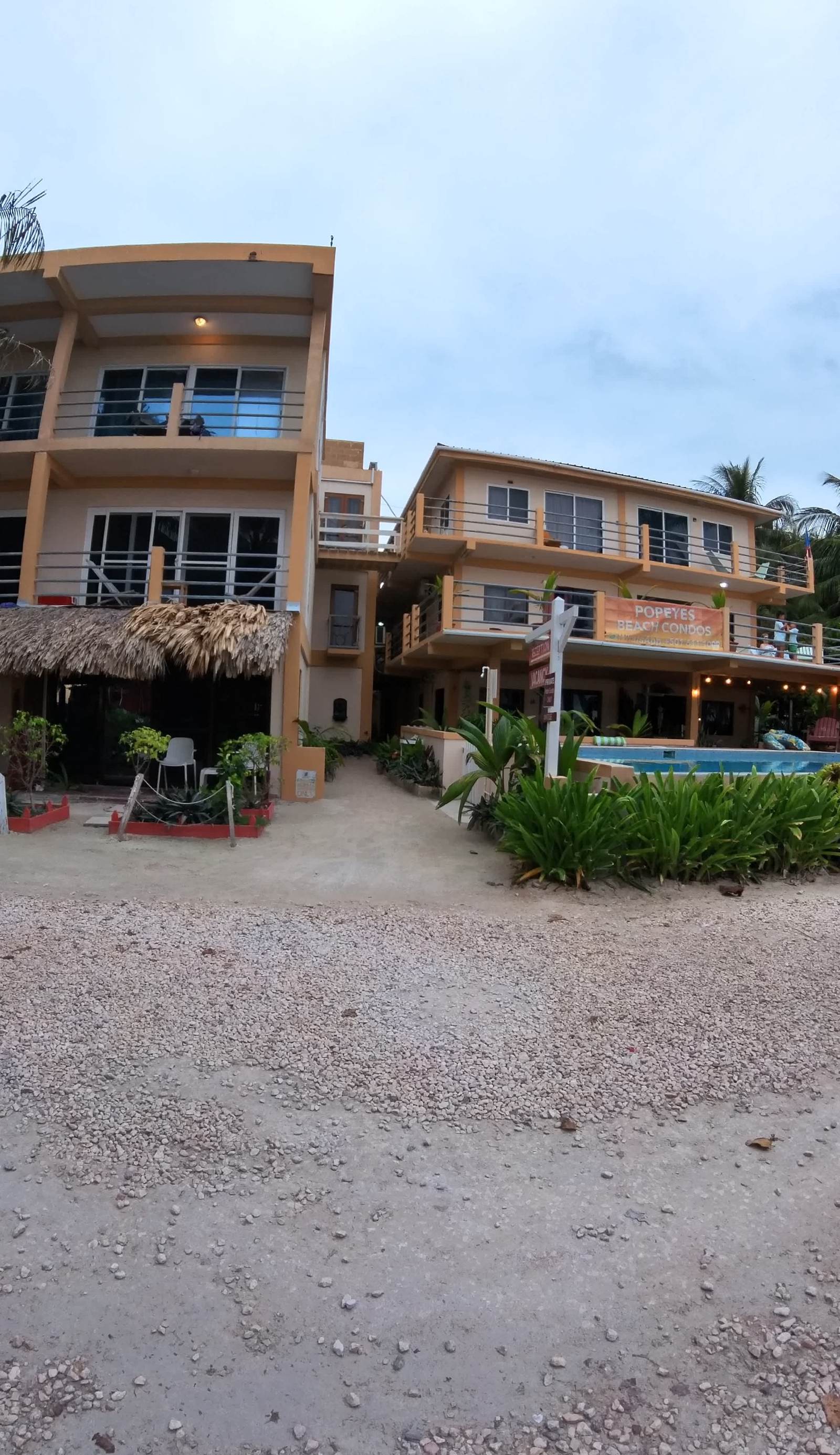 Popeyes Beach Resort Caye Caulker