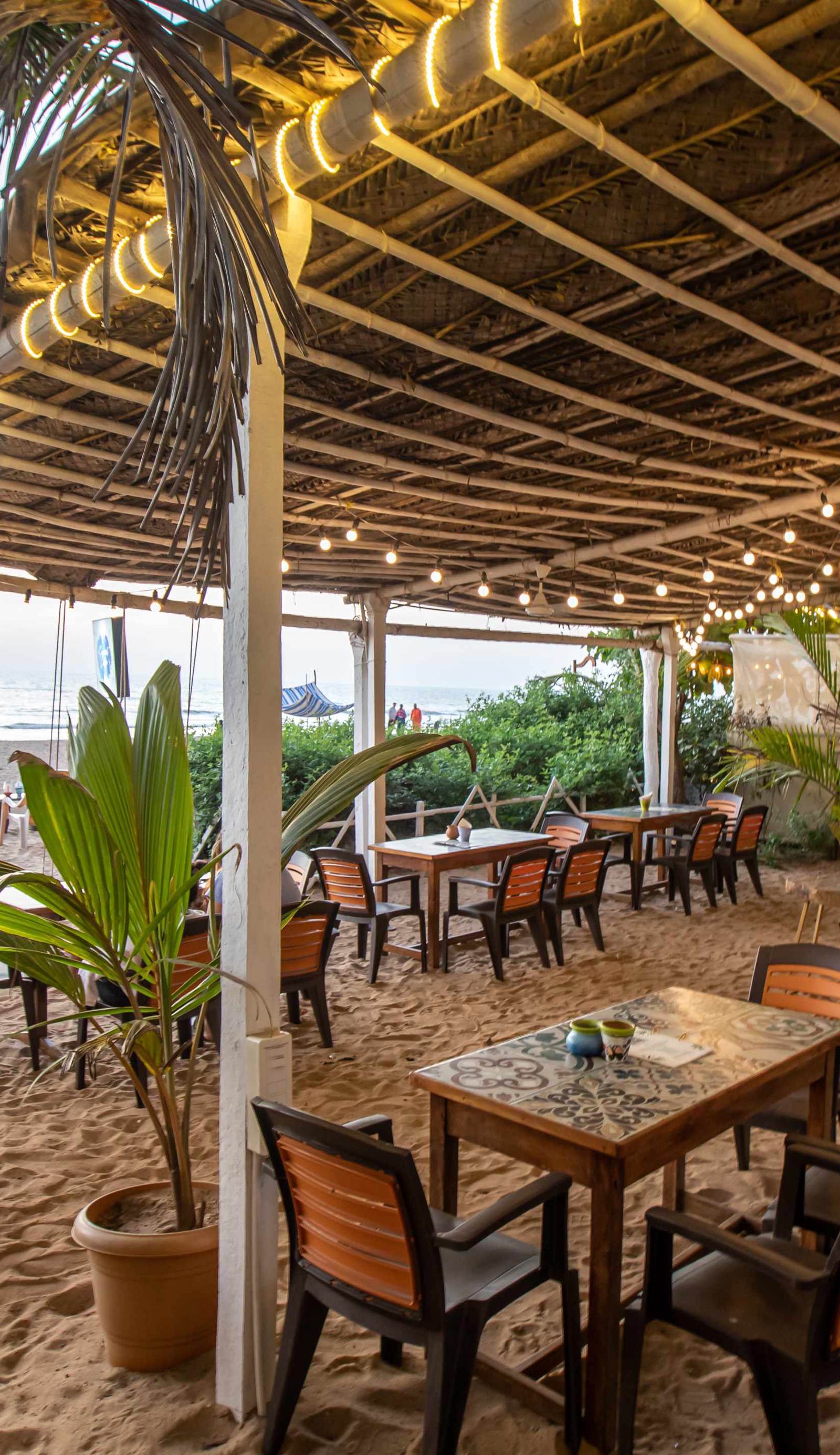 Sunset Cafe & Beach Stay