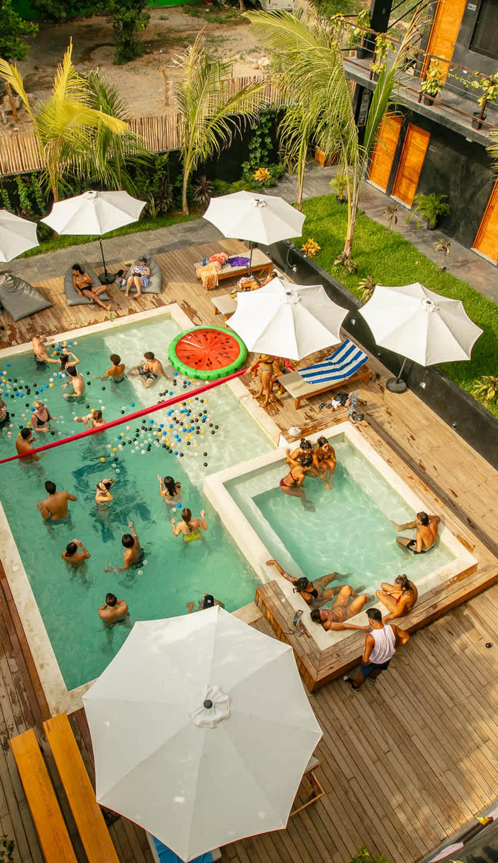 CHE Puerto Escondido Hostel & Bar