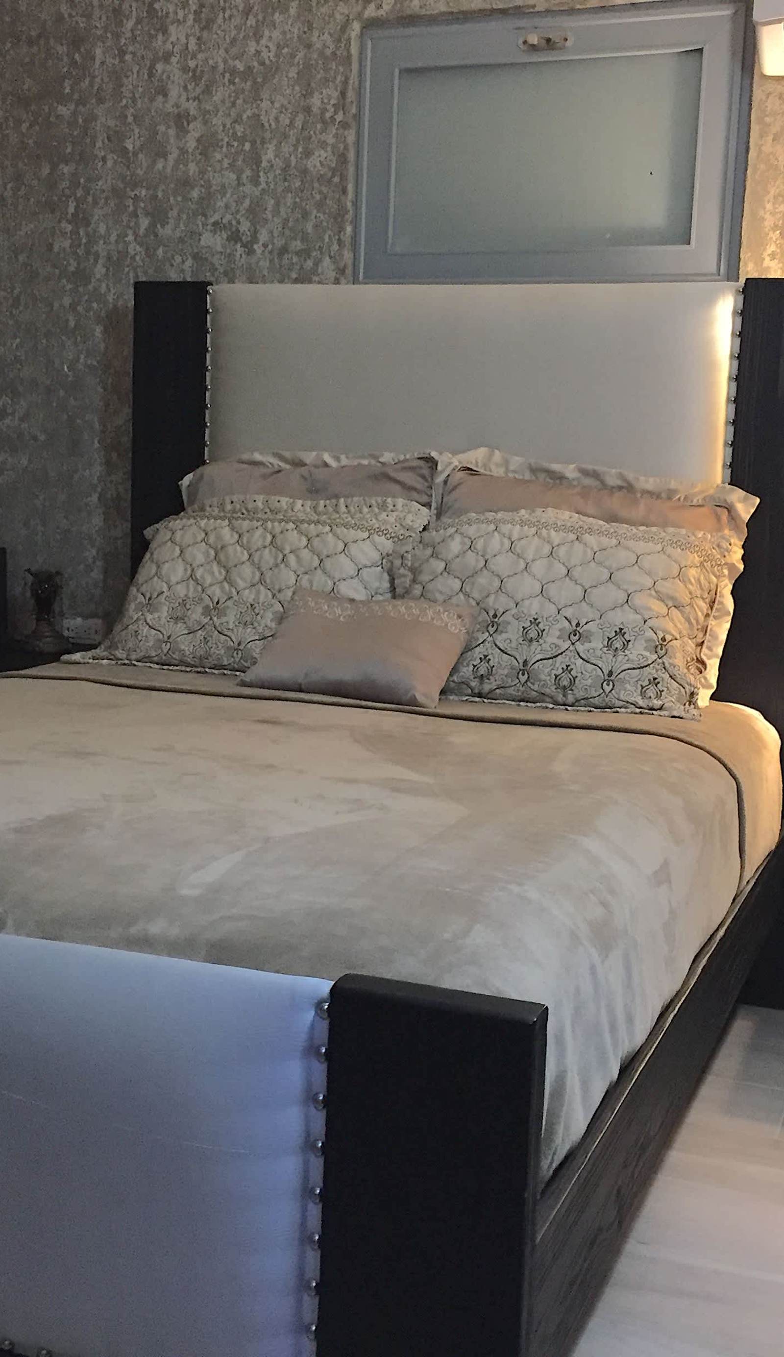 Segovia Studio Units
