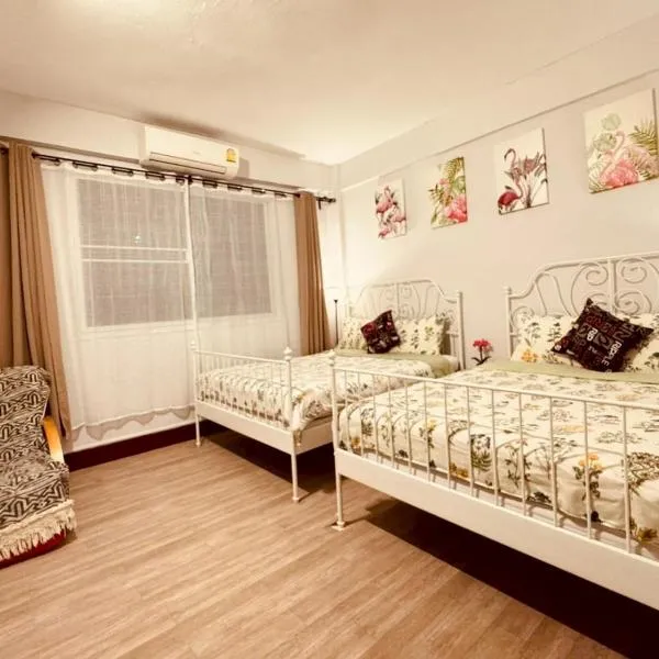 Baan Nampetch Hostel photo 5