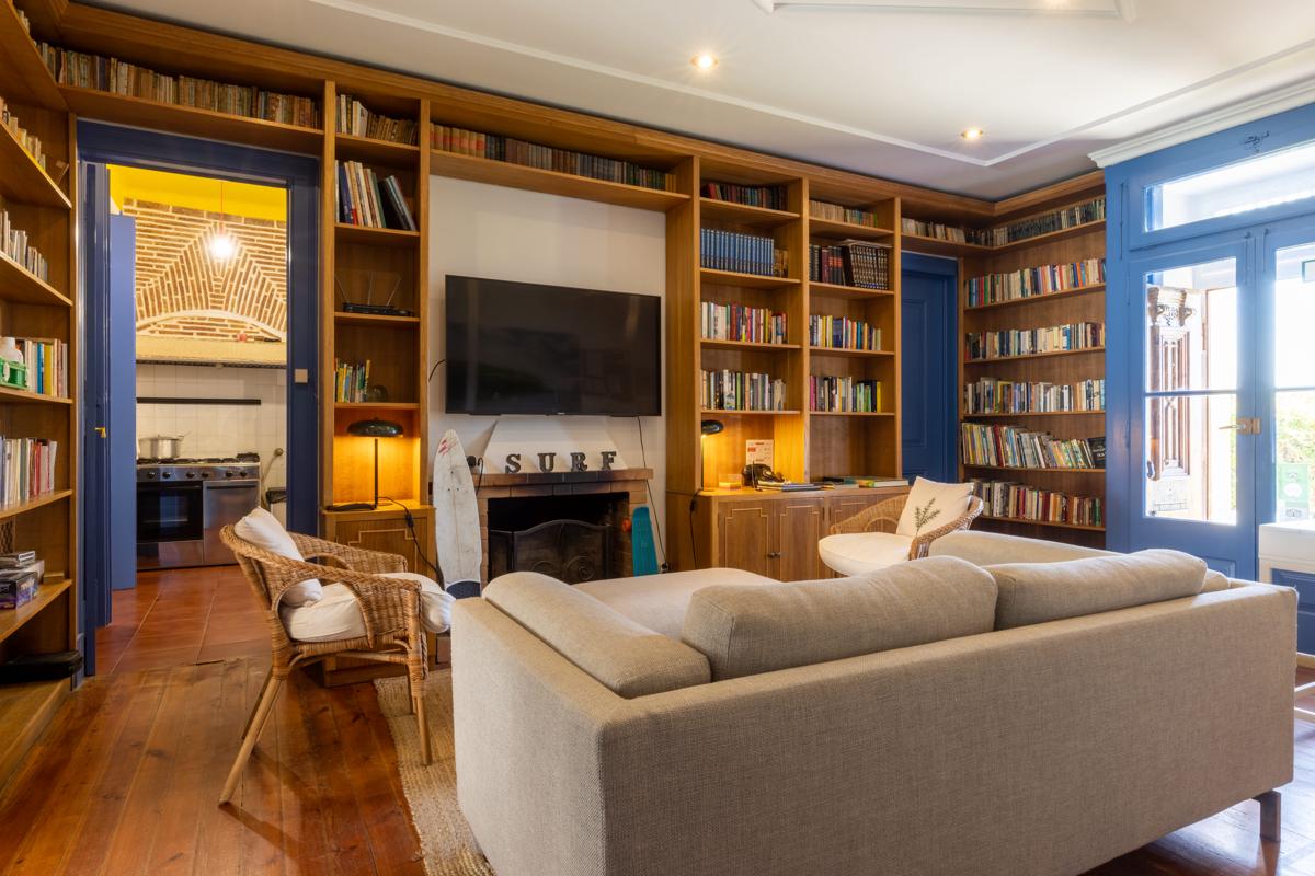 Surf Lisbon - House & School photo 4