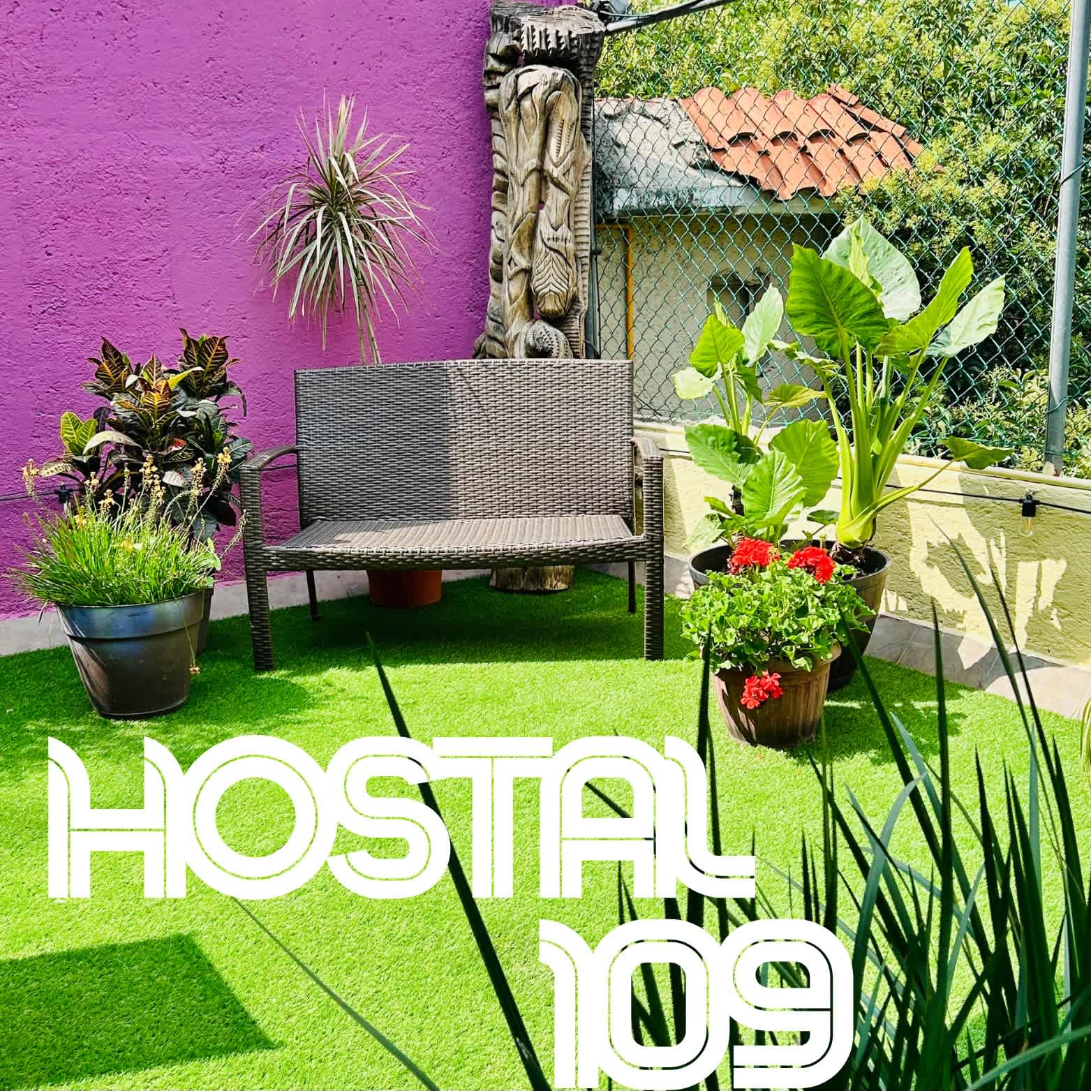 Hostal 109 photo 1