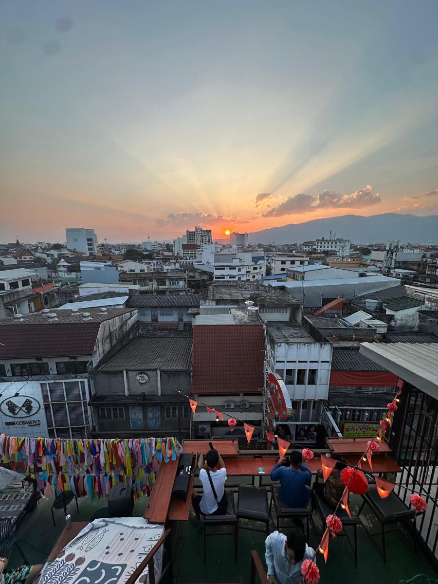 Makad Rooftop Hostel photo 2