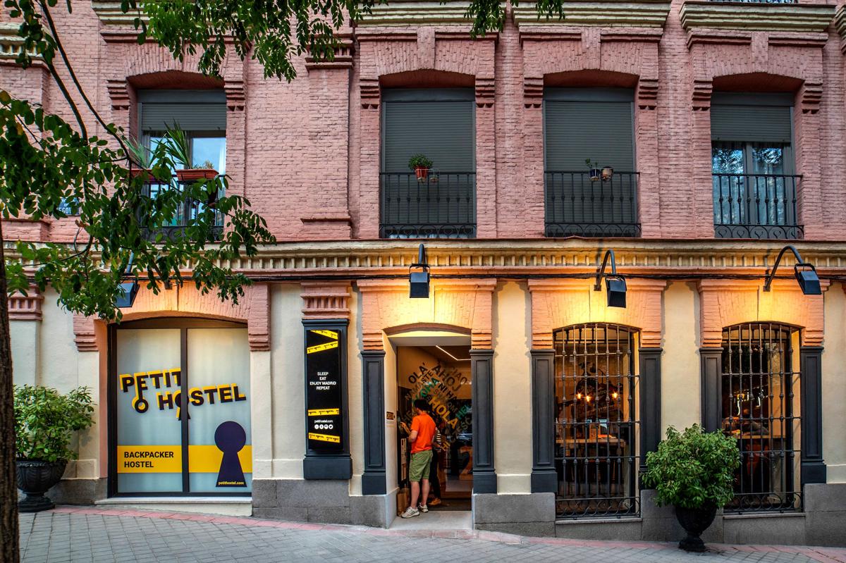 Petit Hostel La Latina photo 1