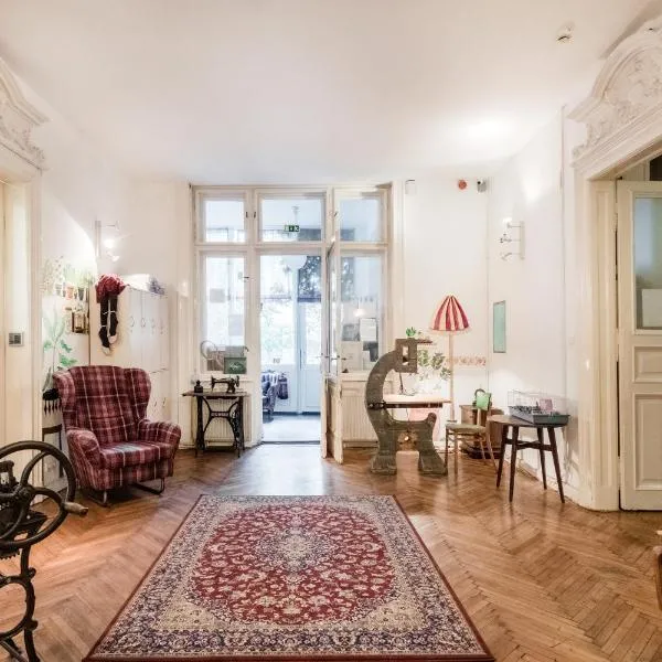 Baroque Hostel & Coworking photo 5