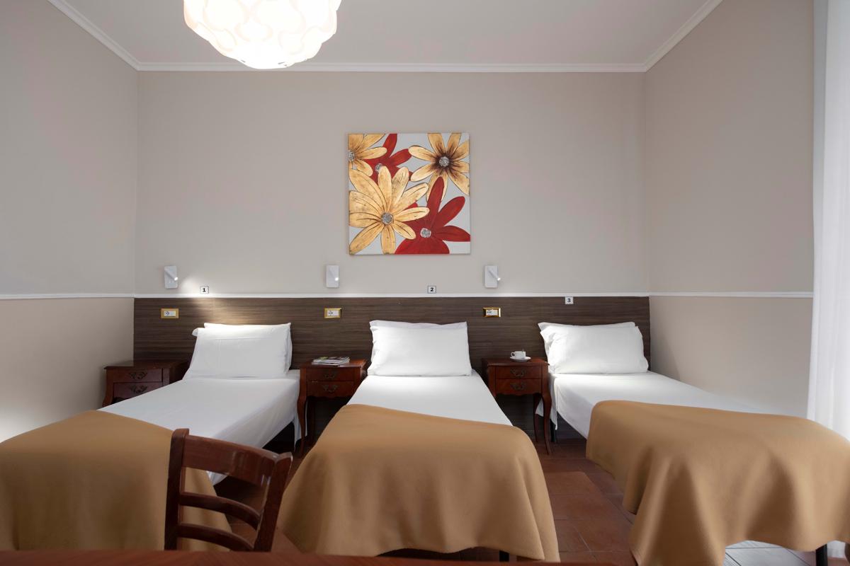 Budget Rooms Des Arts photo 4
