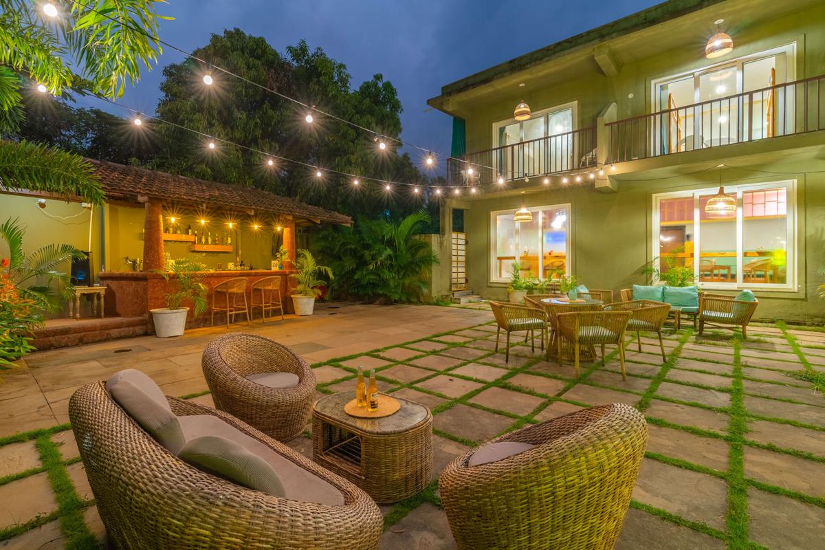 Locomo Boutique Morjim- Cozy tropical stay, near beach photo 3
