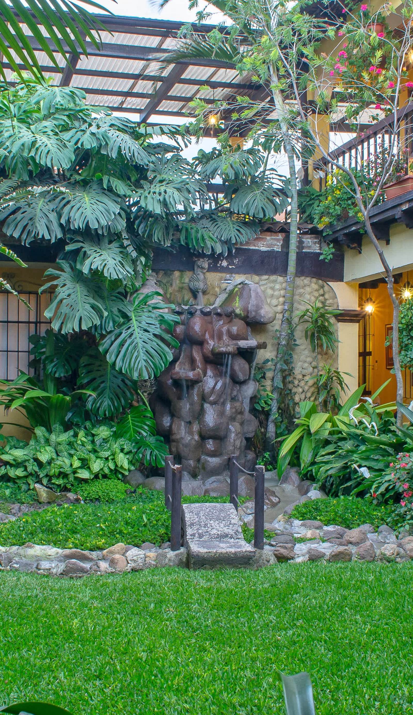 Hotel Las Camelias Inn