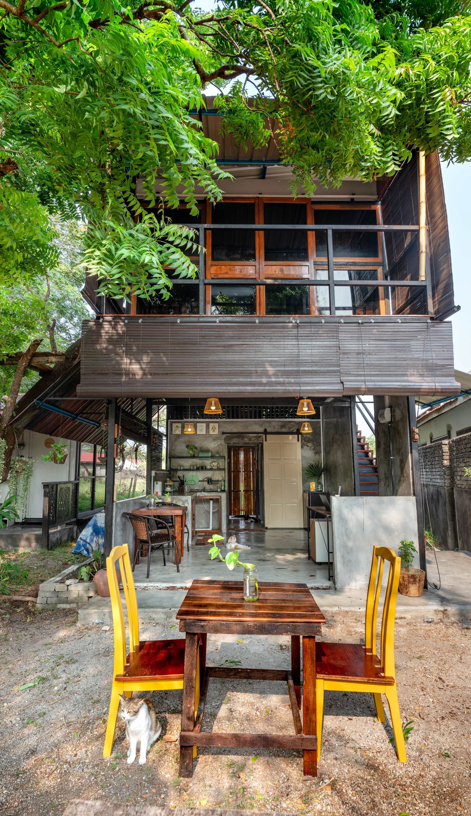 Bunga Hostel