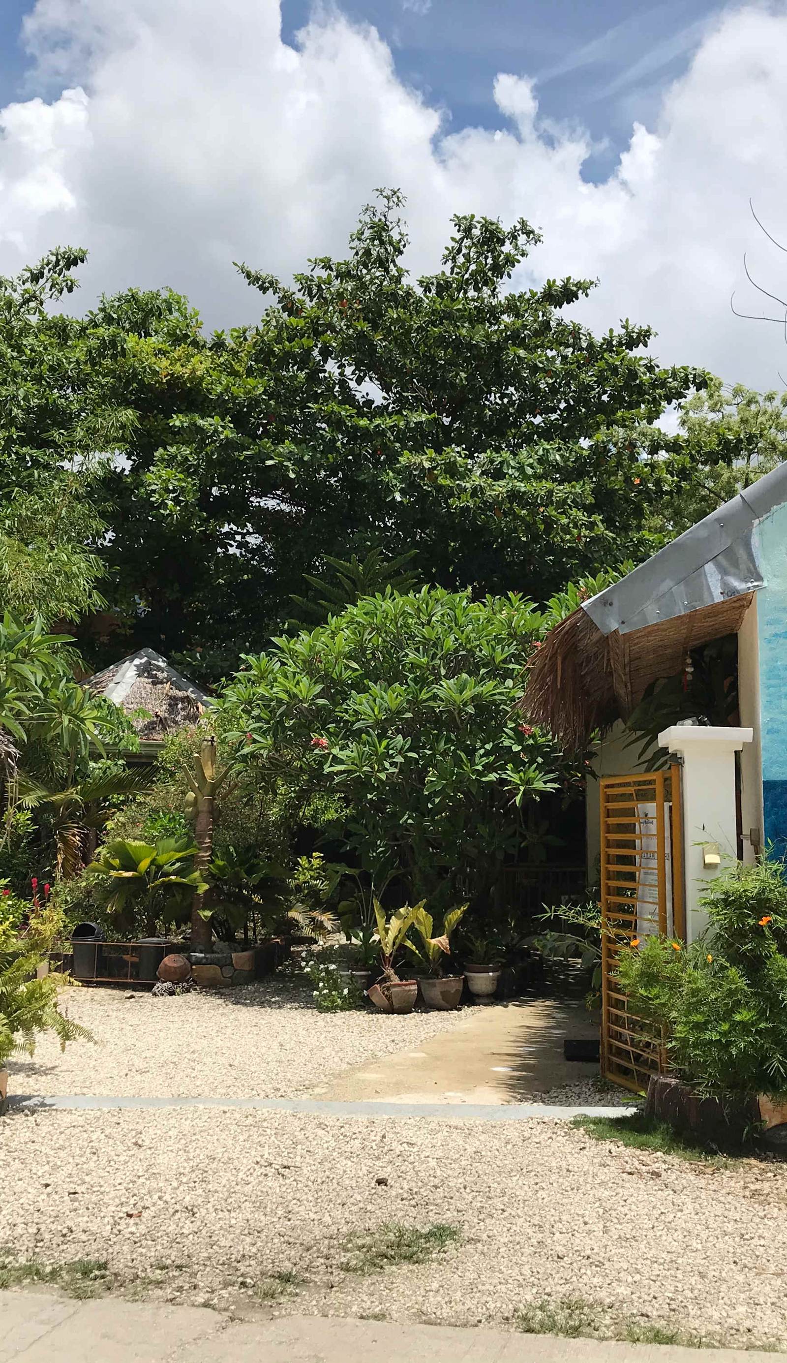 Oslob New Village Lodge