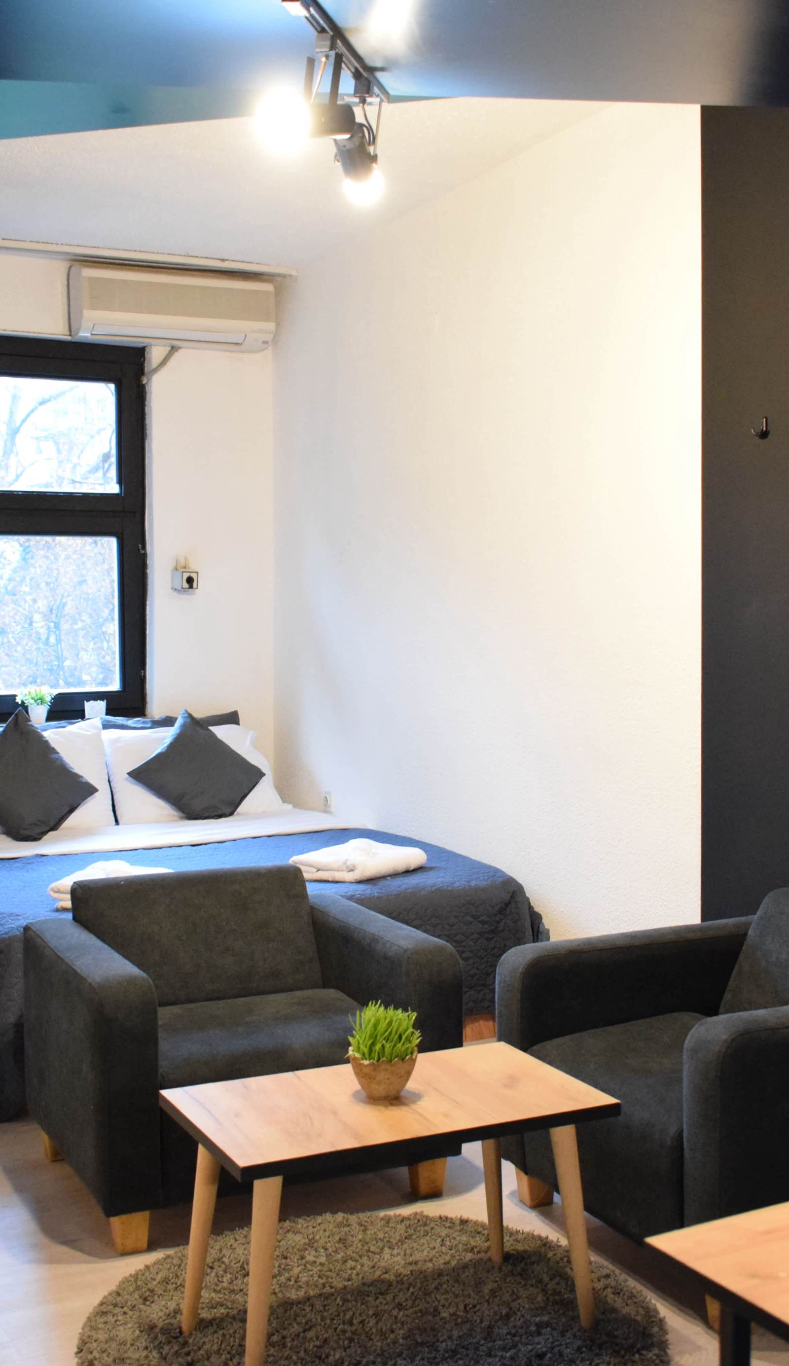 M - Square Studios & Private rooms