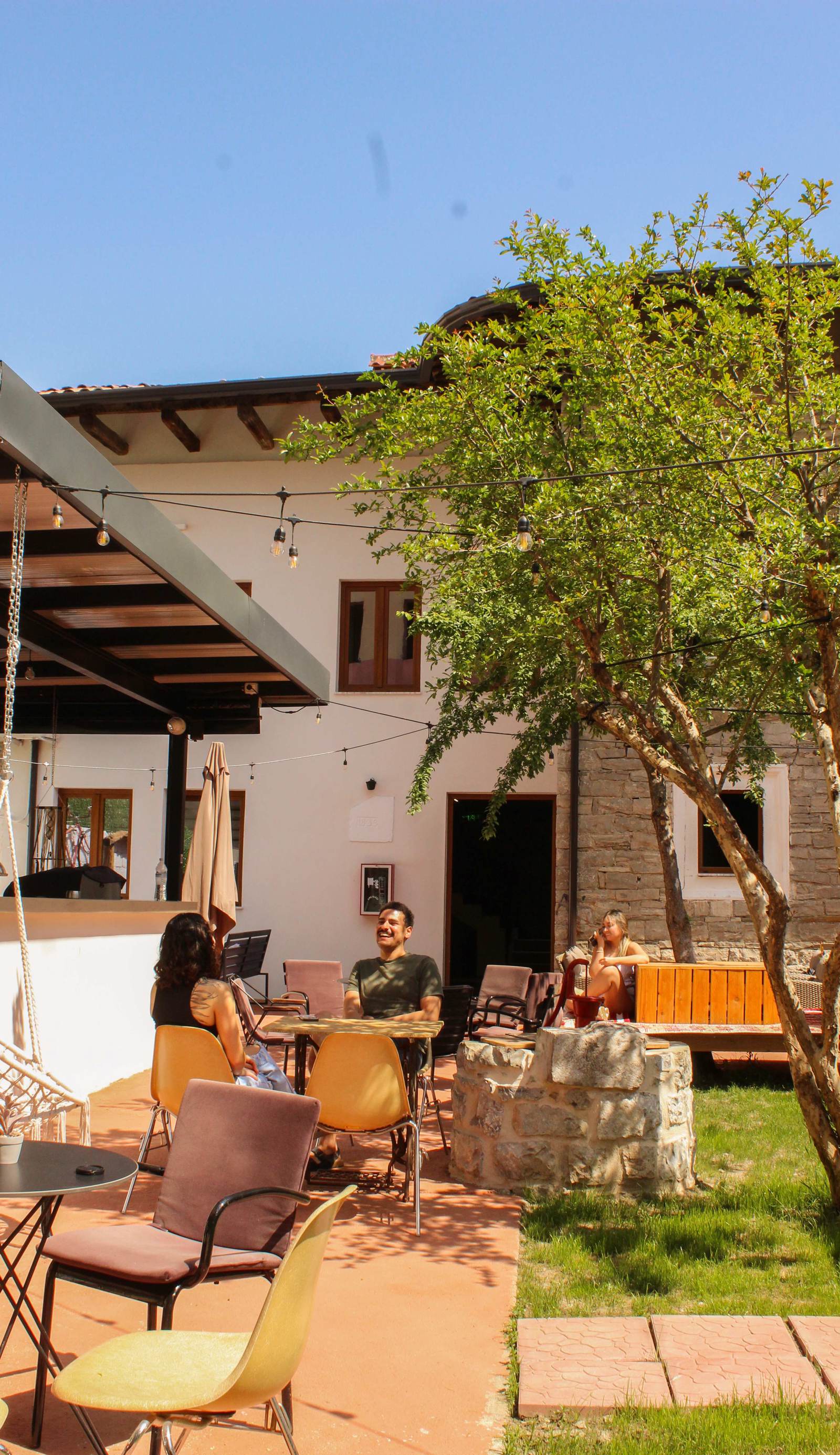 Shkodra Hostel & Day Tours