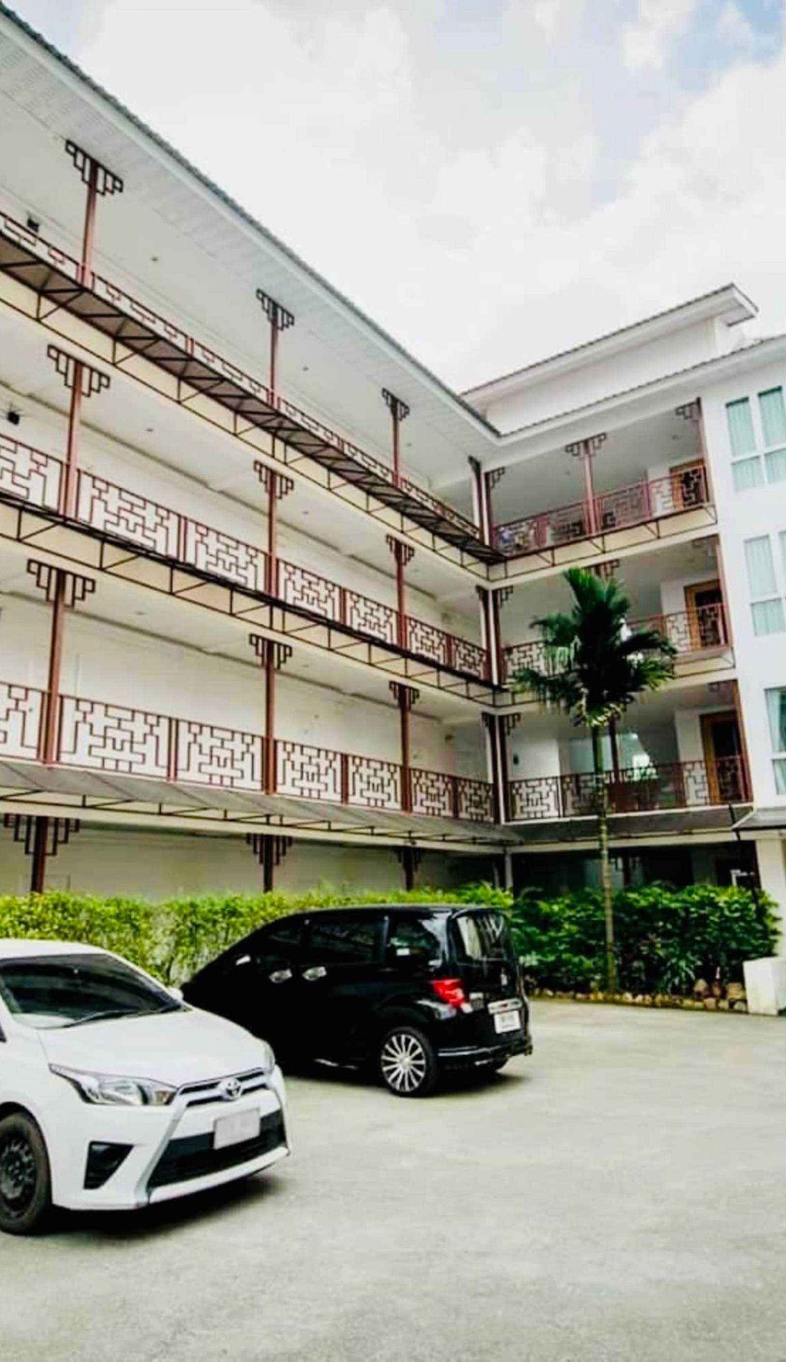 Inn Kham Apartment