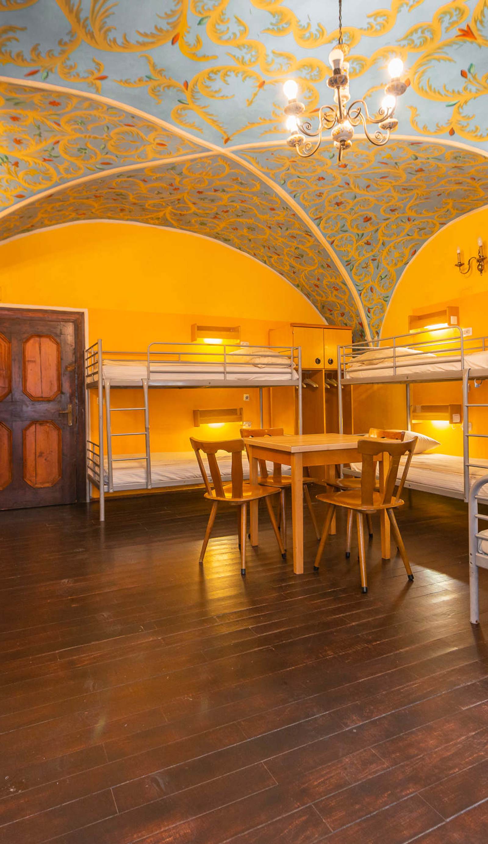 Burg Hostel
