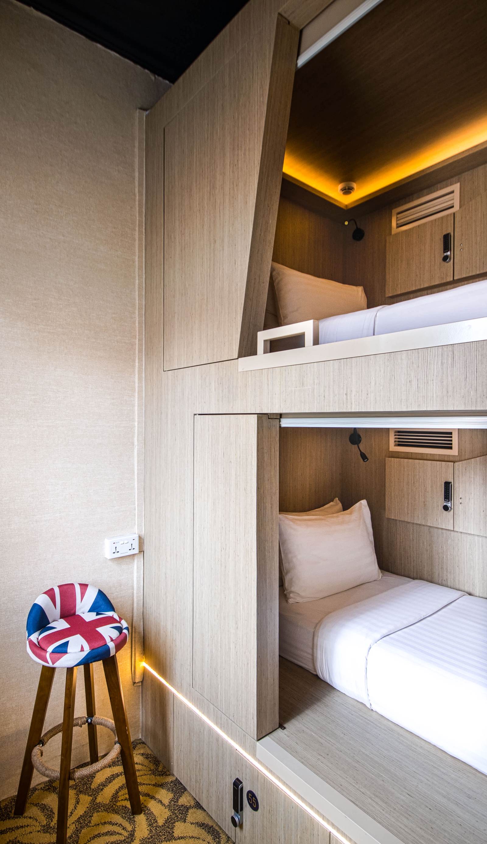 Cube - Boutique Capsule Hotel @ Kampong Glam