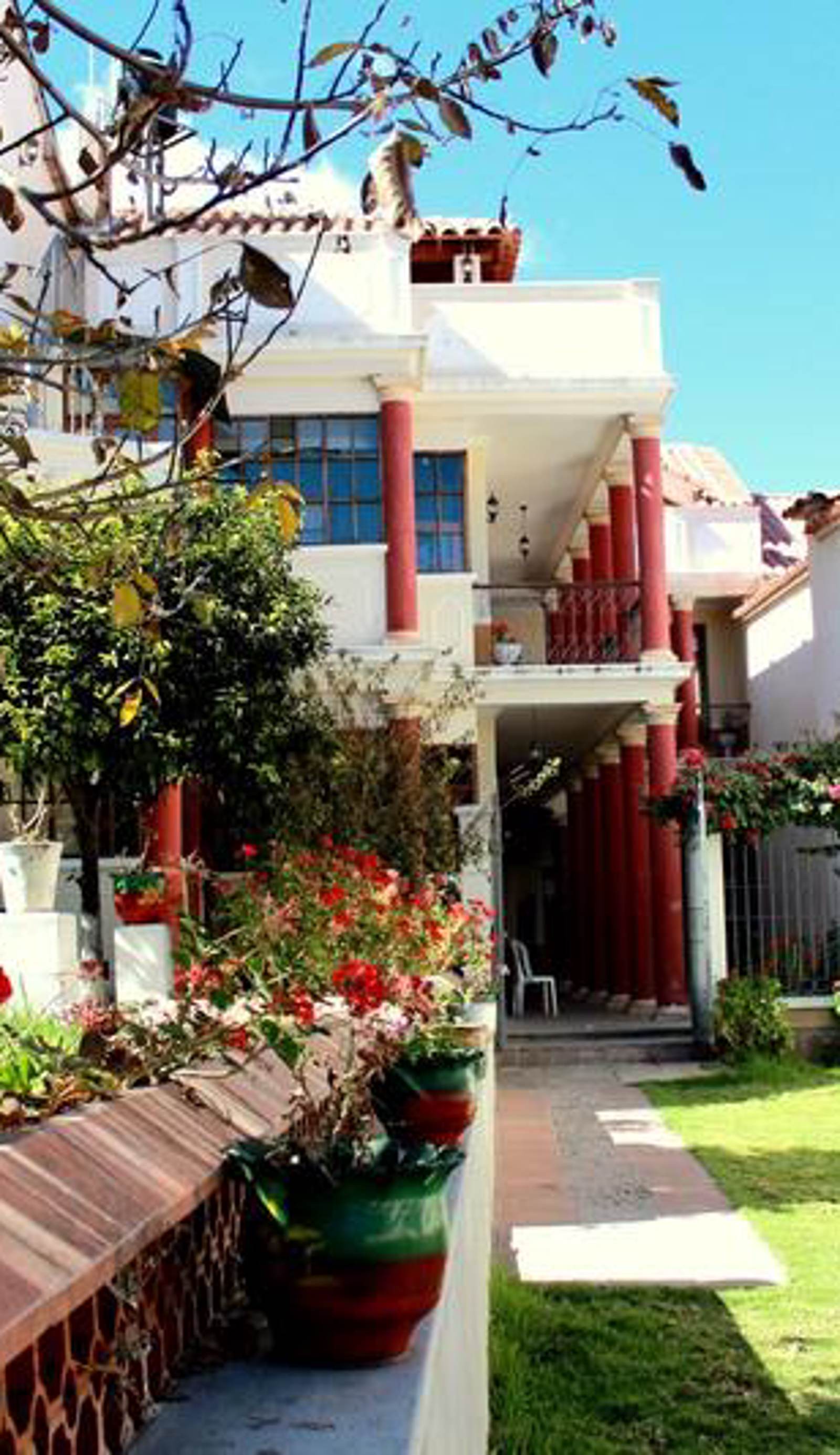 Villa Oropeza Hostel