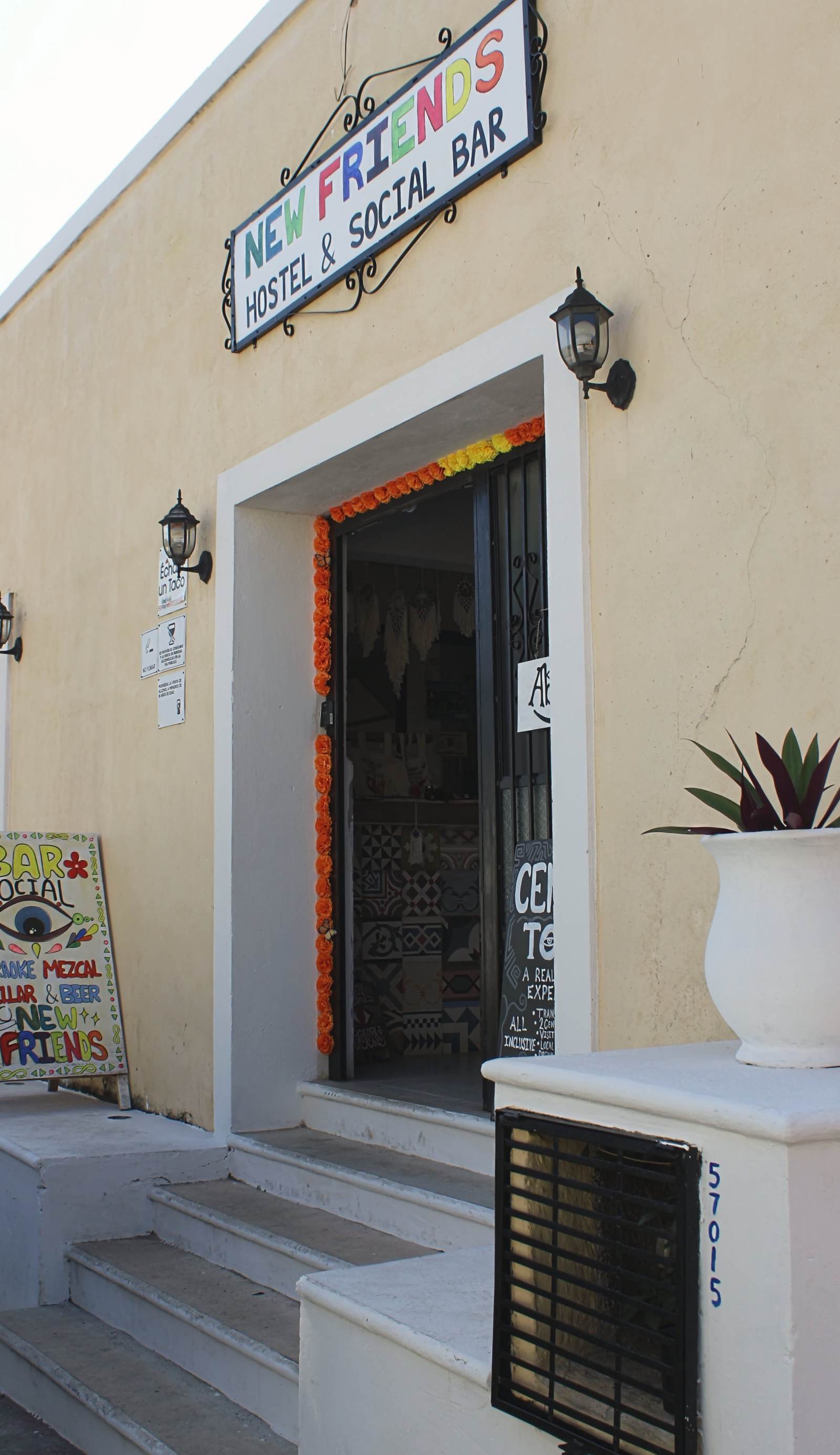 NEW FRIENDS HOSTEL VALLADOLID & BAR ADULTS ONLY