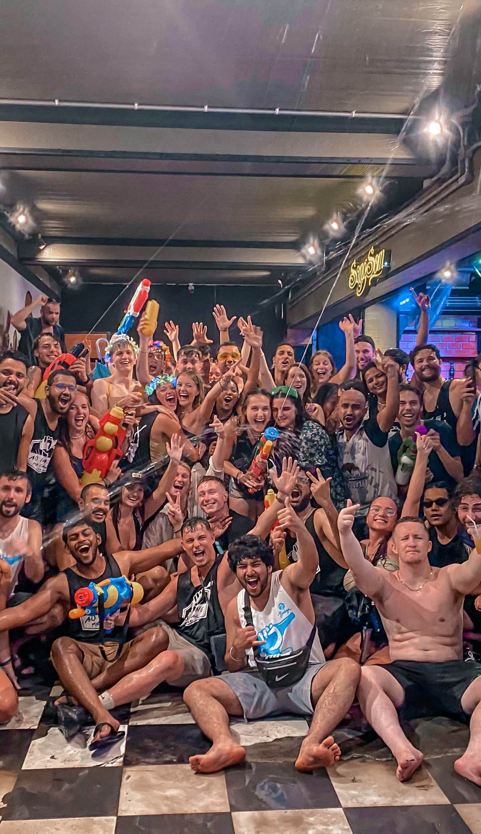 Balcony Party Hostel Ao Nang Beachfront (18-40)
