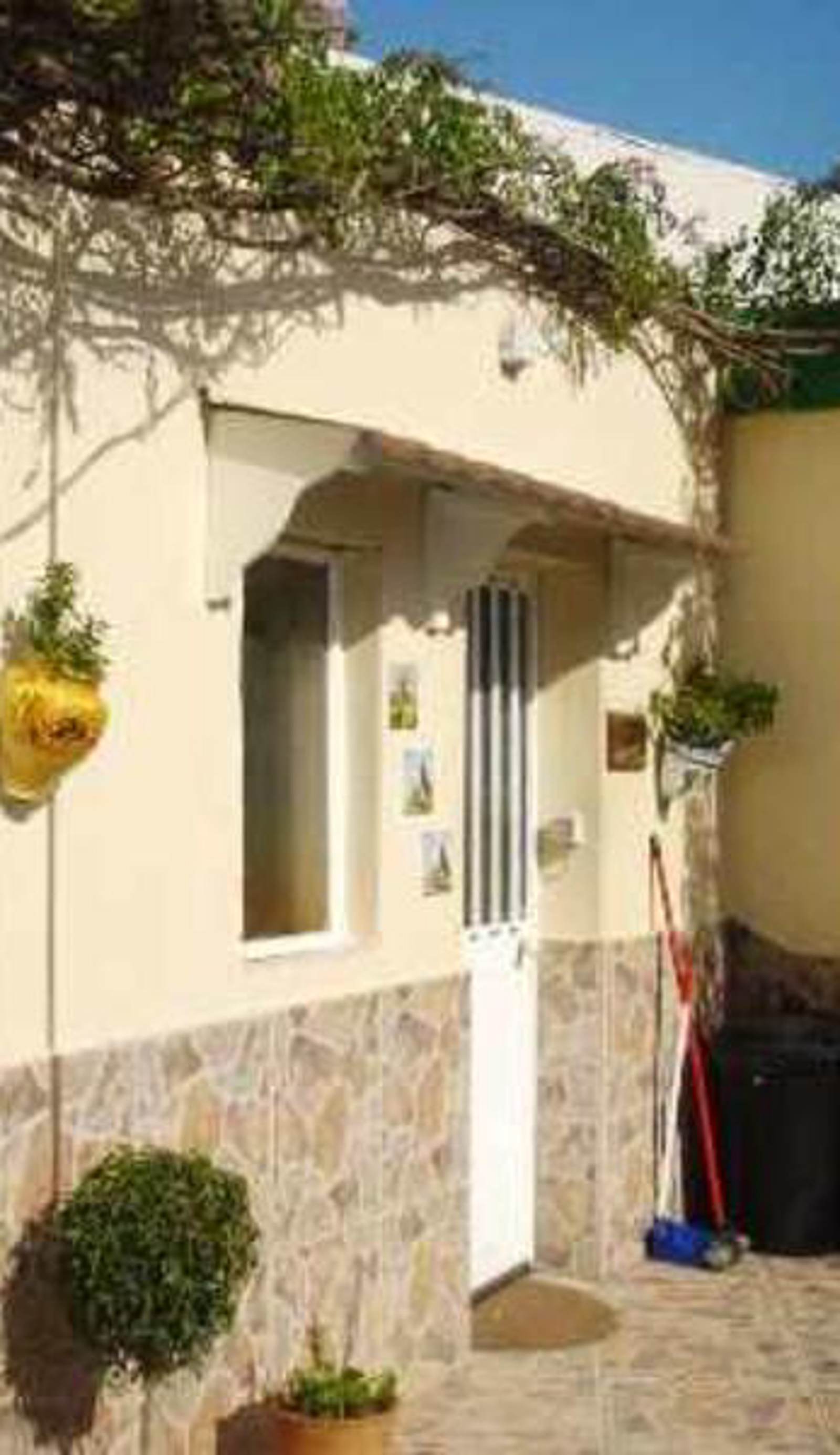 Emile Hostel