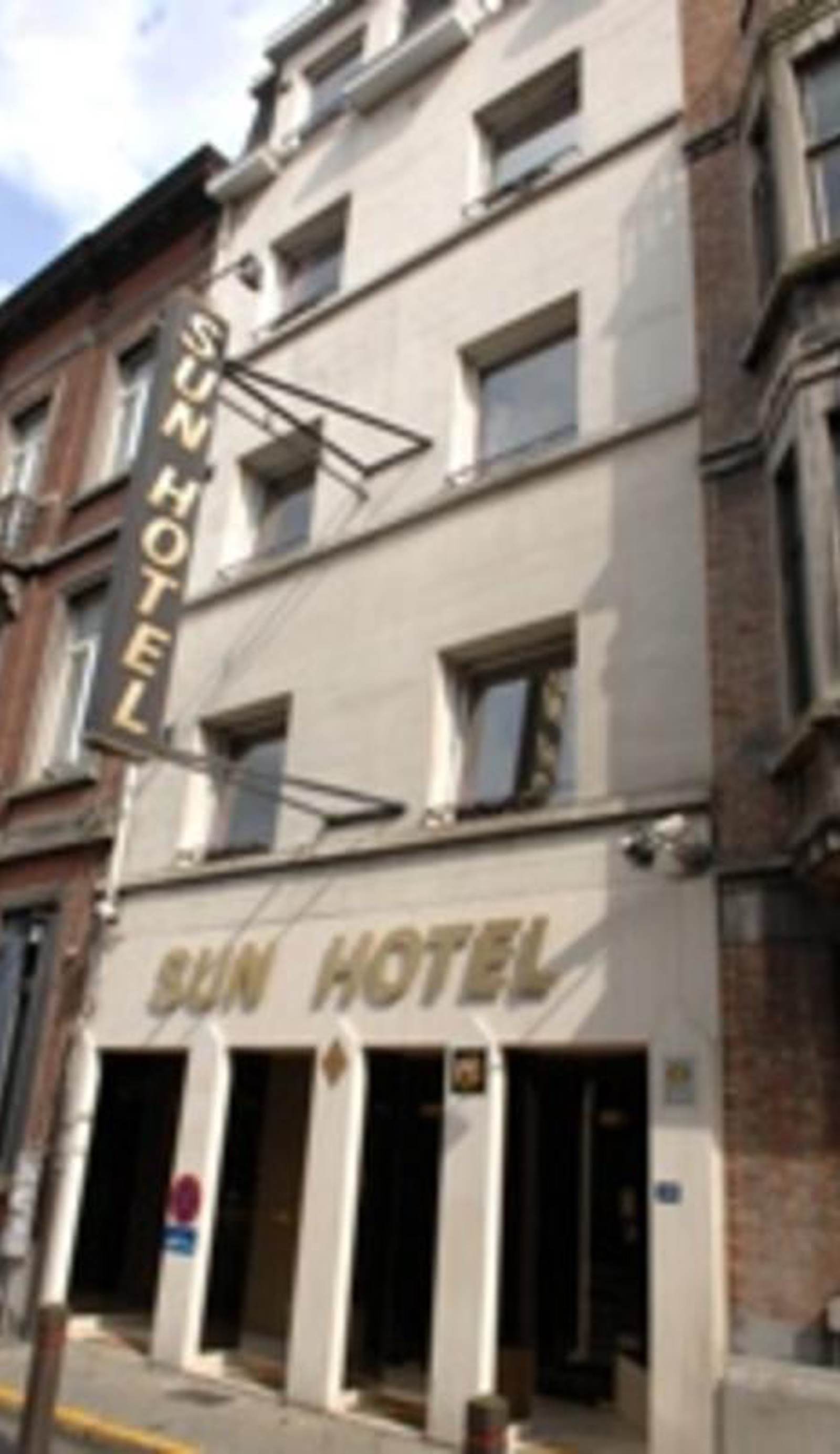 Sun Hotel