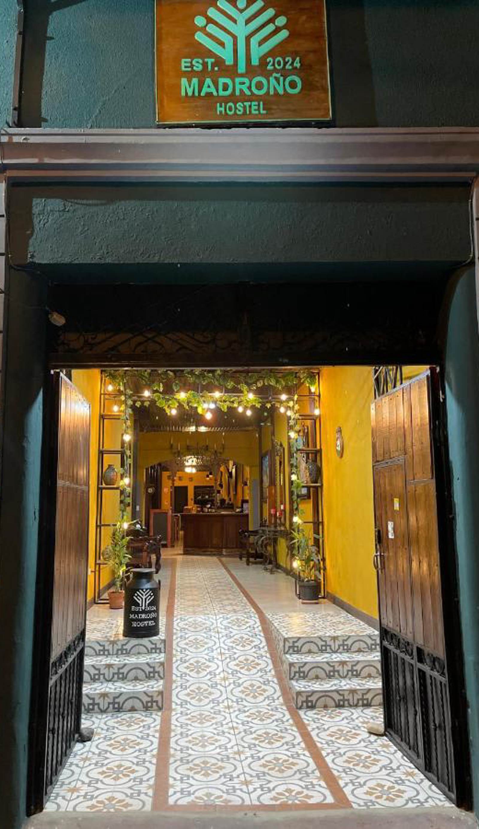Madroño Hostel