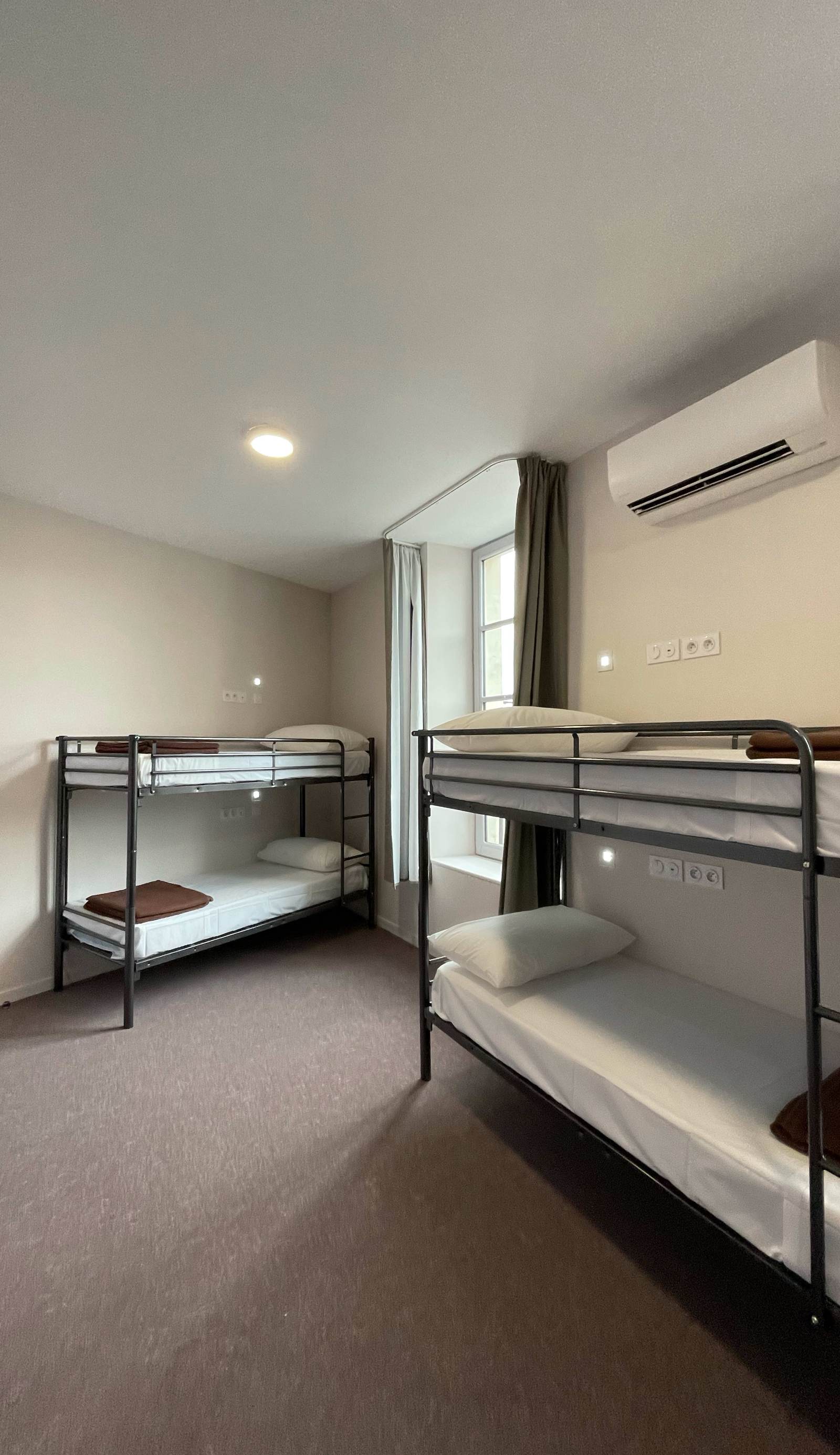 Hostel Flamingo Nîmes