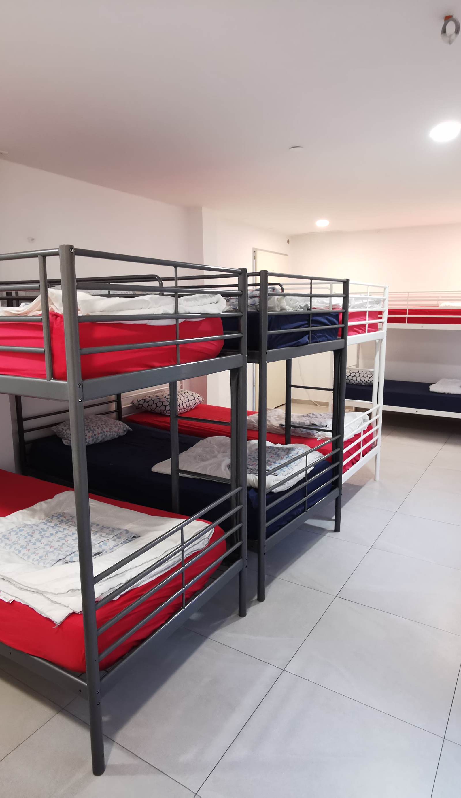 Simbol Apartments and Hostel