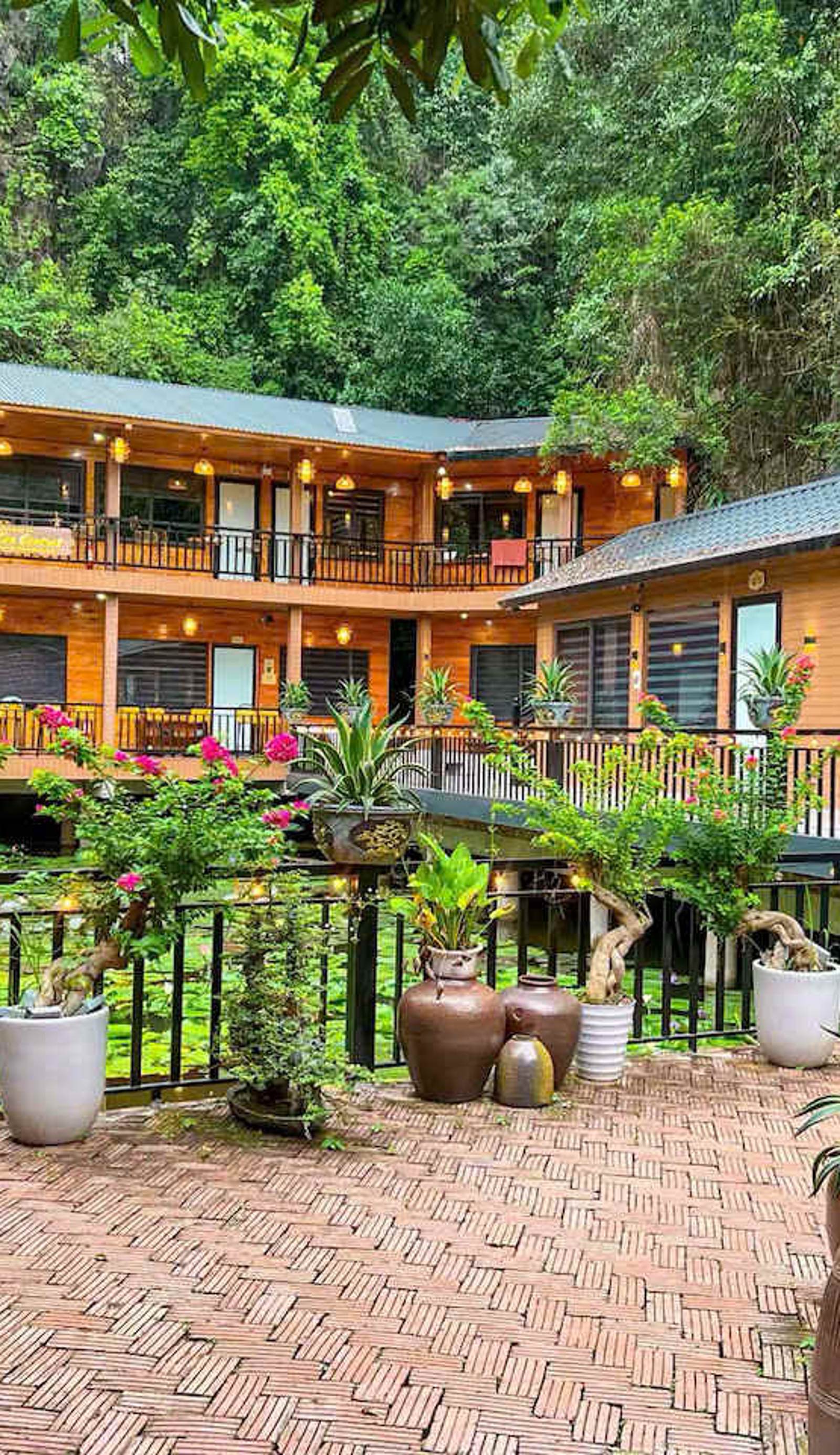 Tam Coc Central Bungalow 2