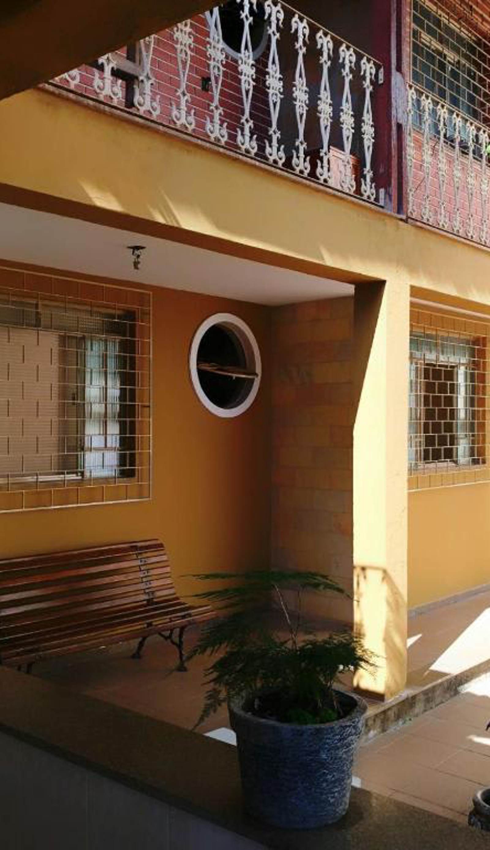 HOSTEL 238