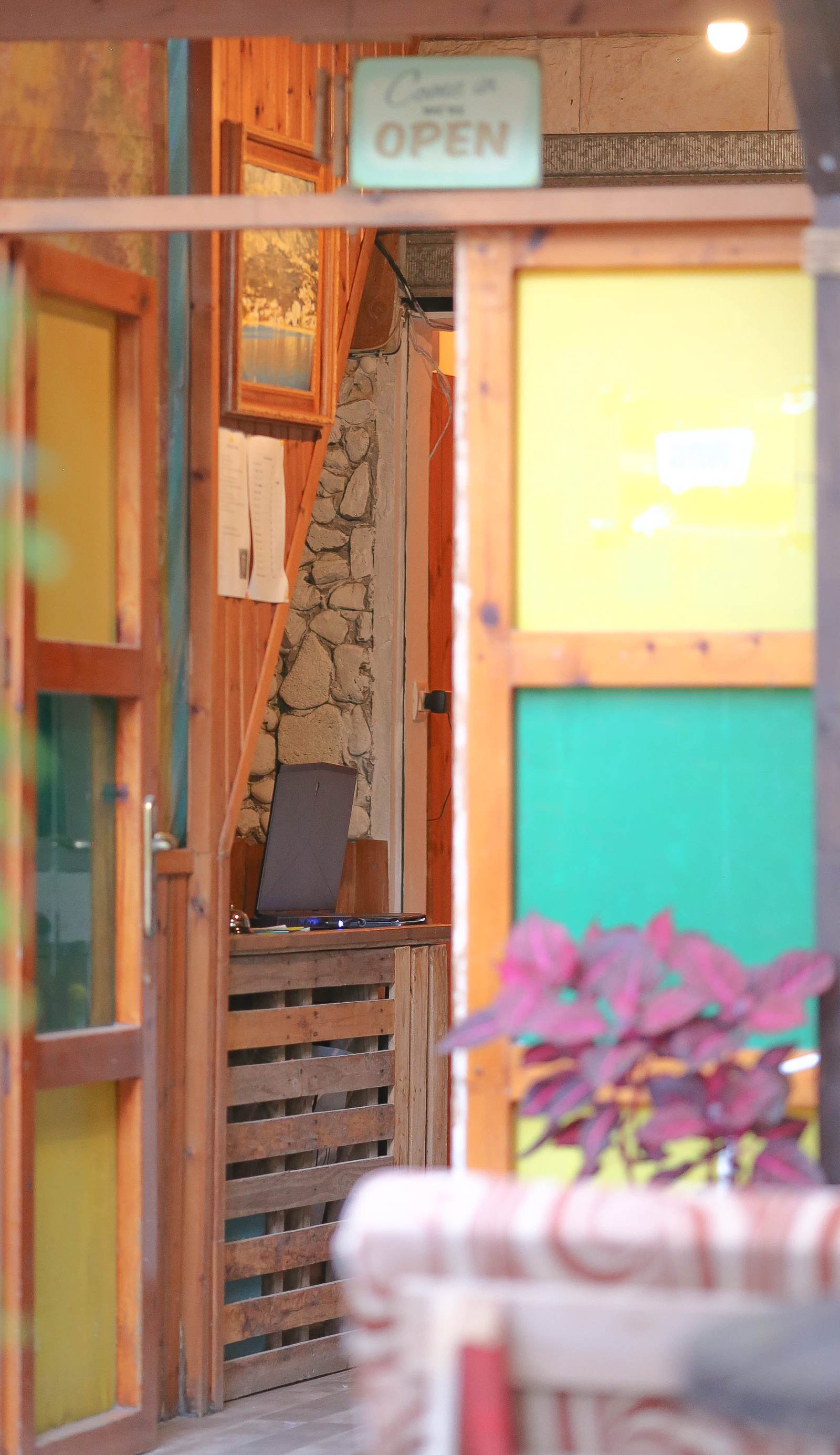 Himara Downtown Hostel