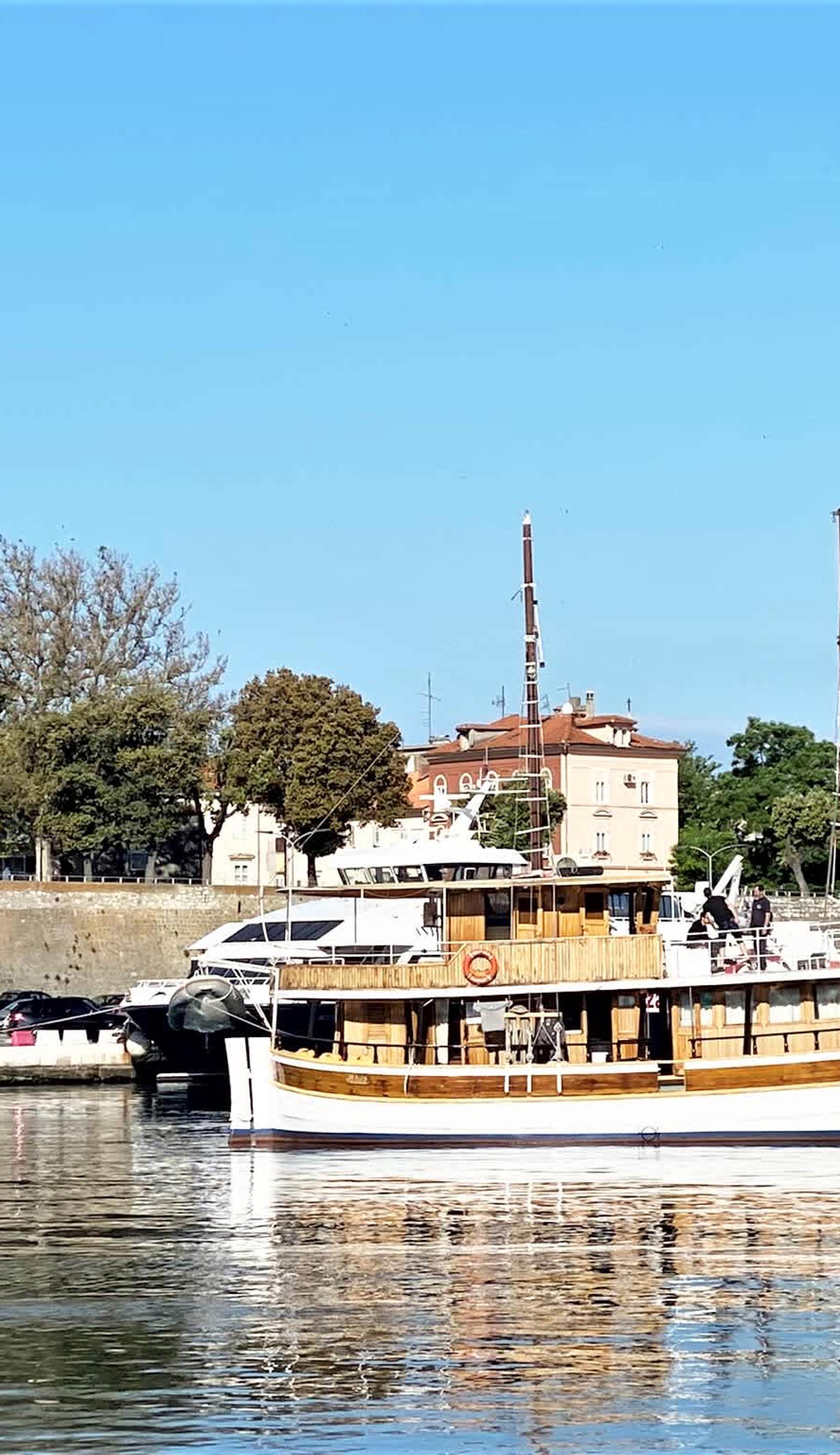 Rhythm Floating Hostel