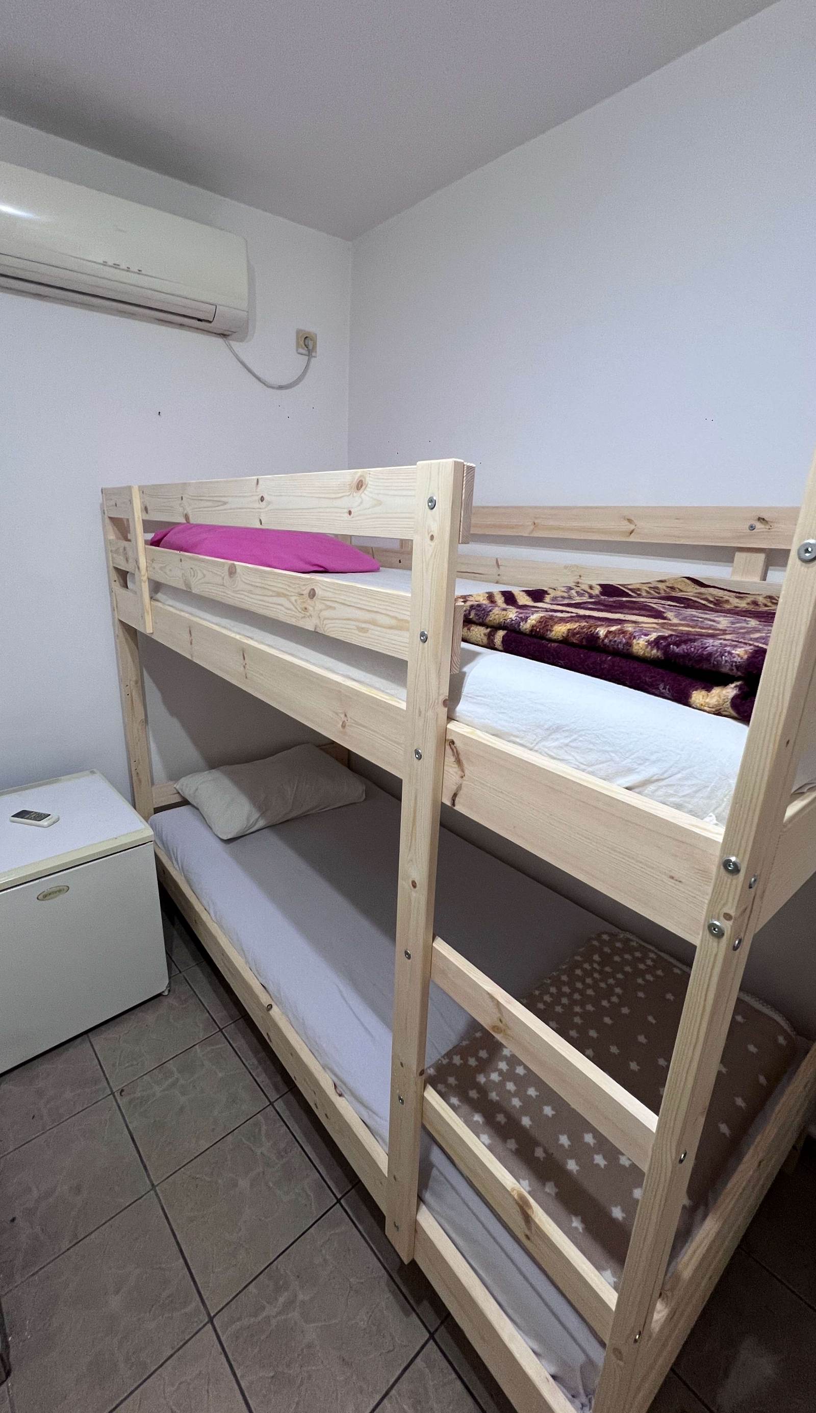Newborn Hostel Budva